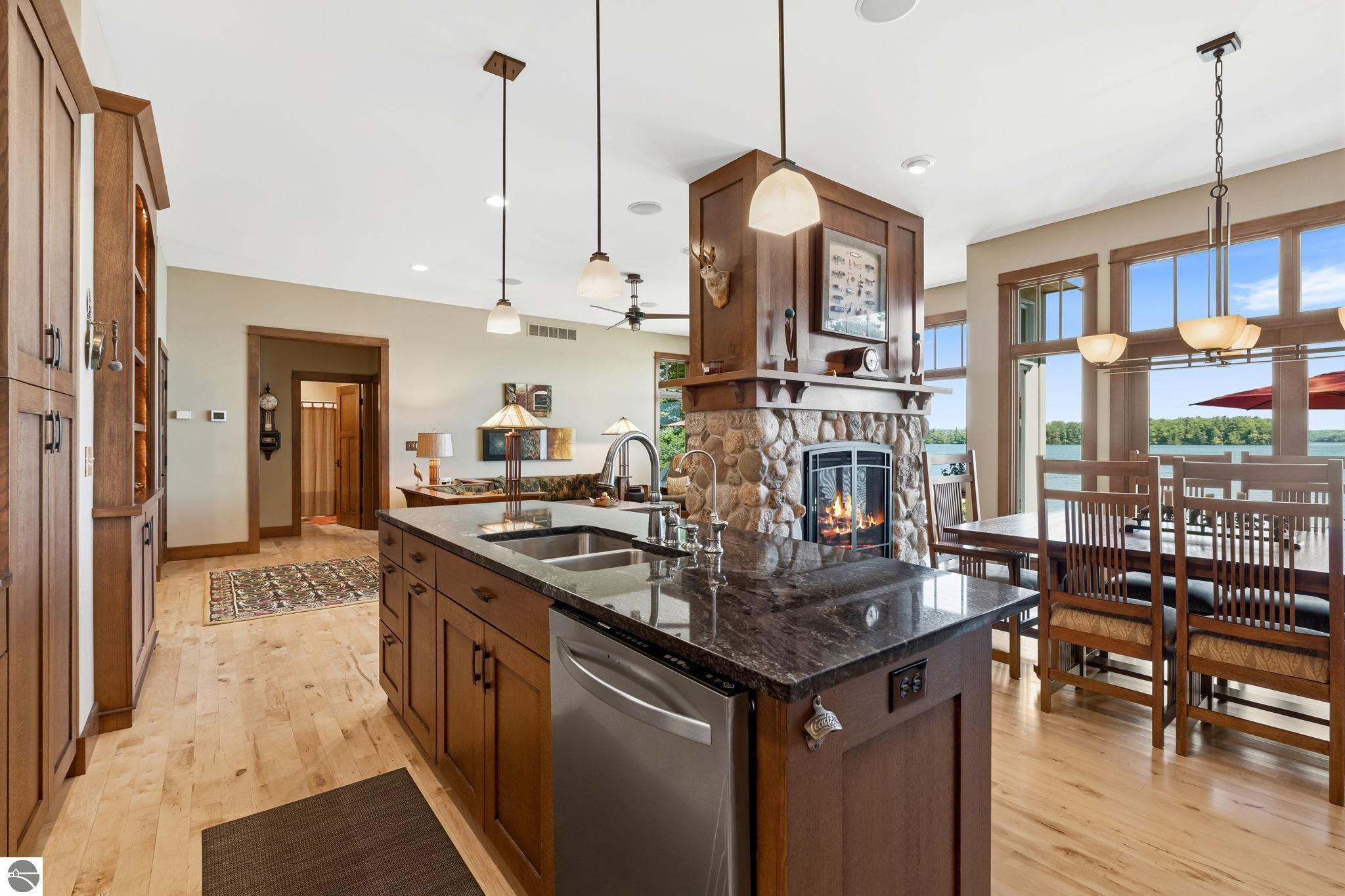 2704 Crescent Shores Drive