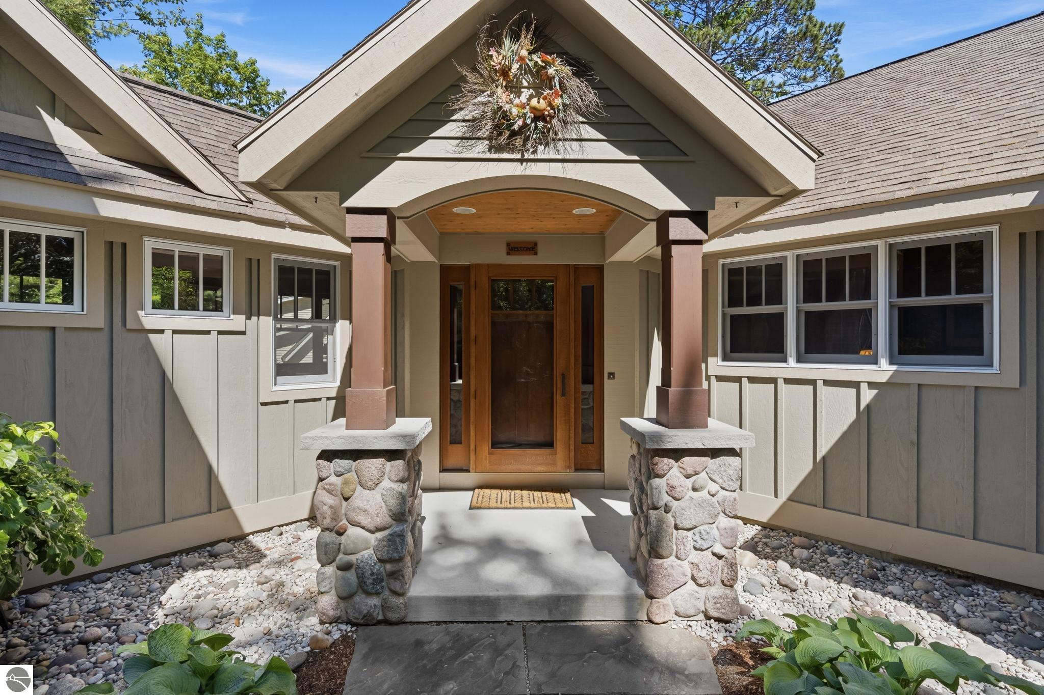 2704 Crescent Shores Drive