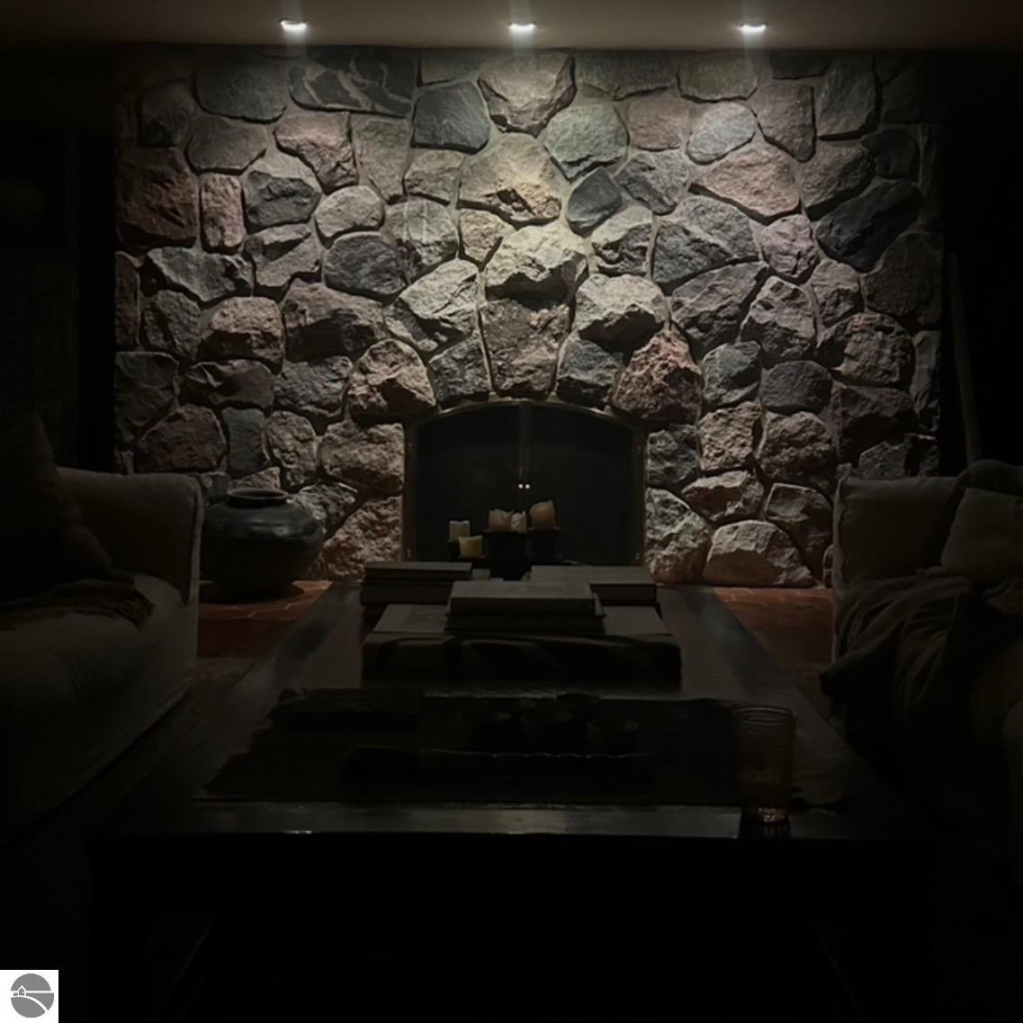 1425 Bay View Heights