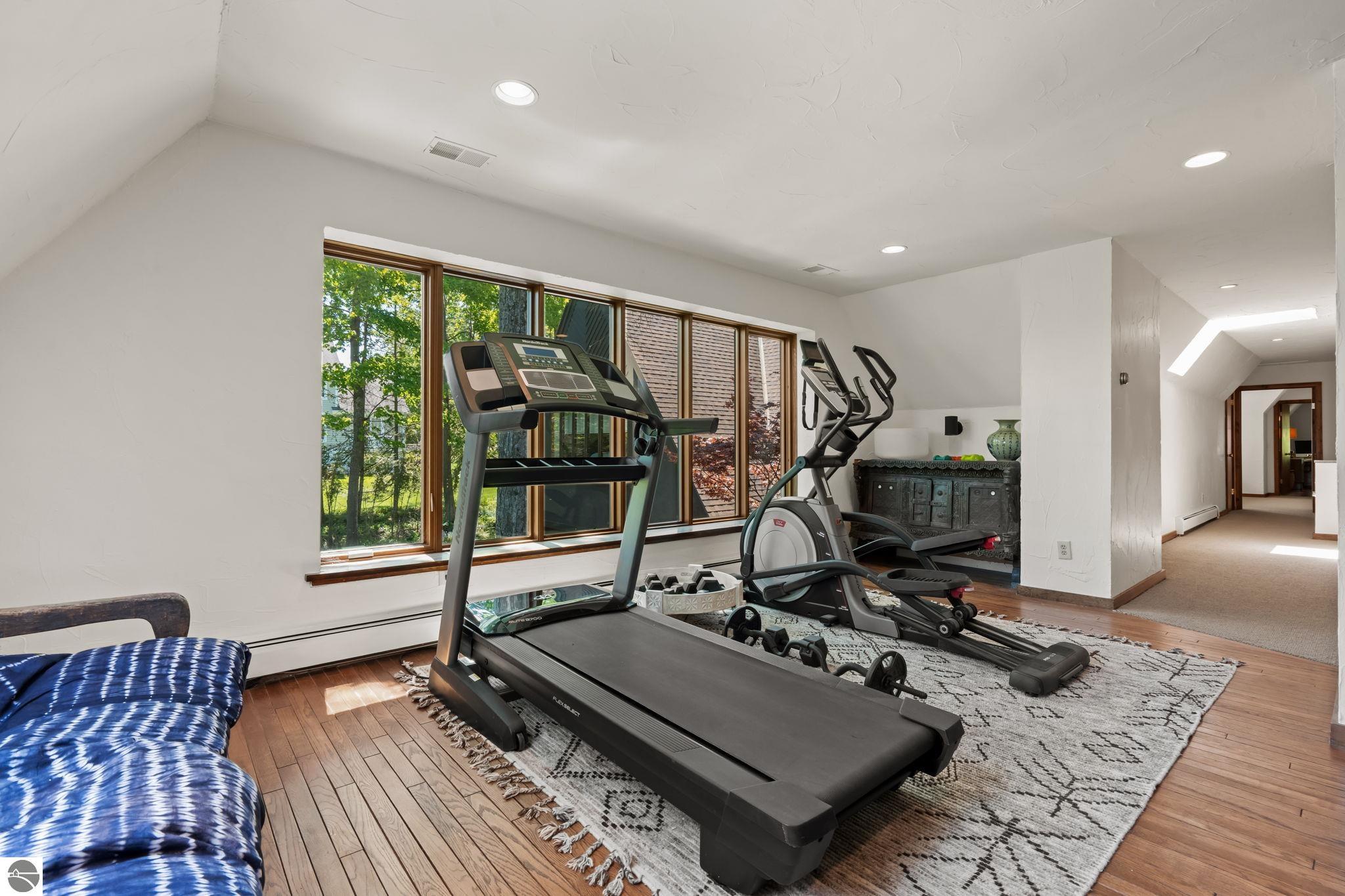1425 Bay View Heights
