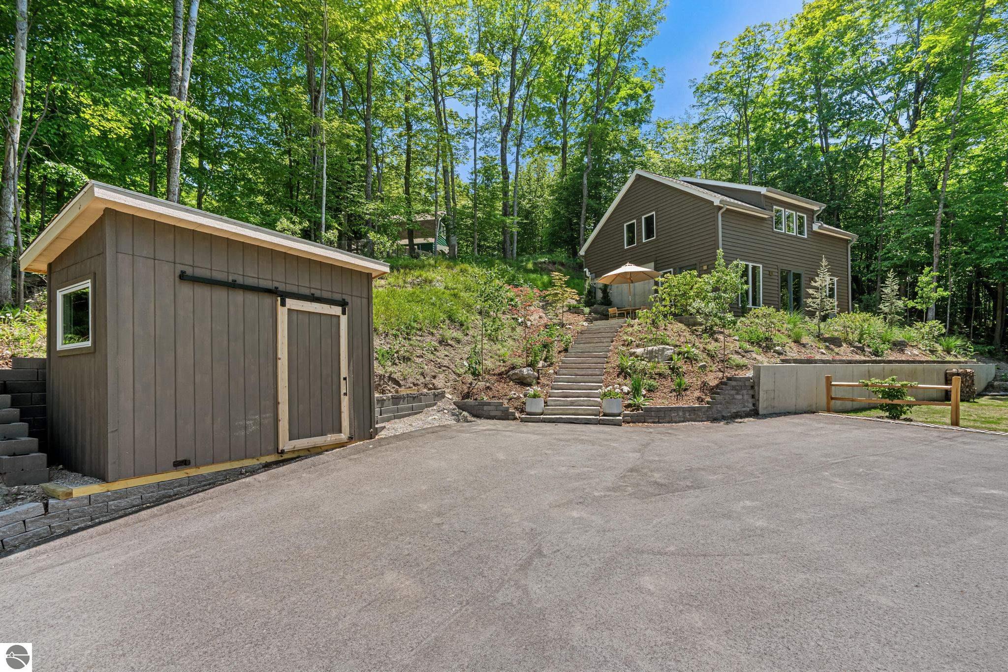 8867 S Dunns Farm Road