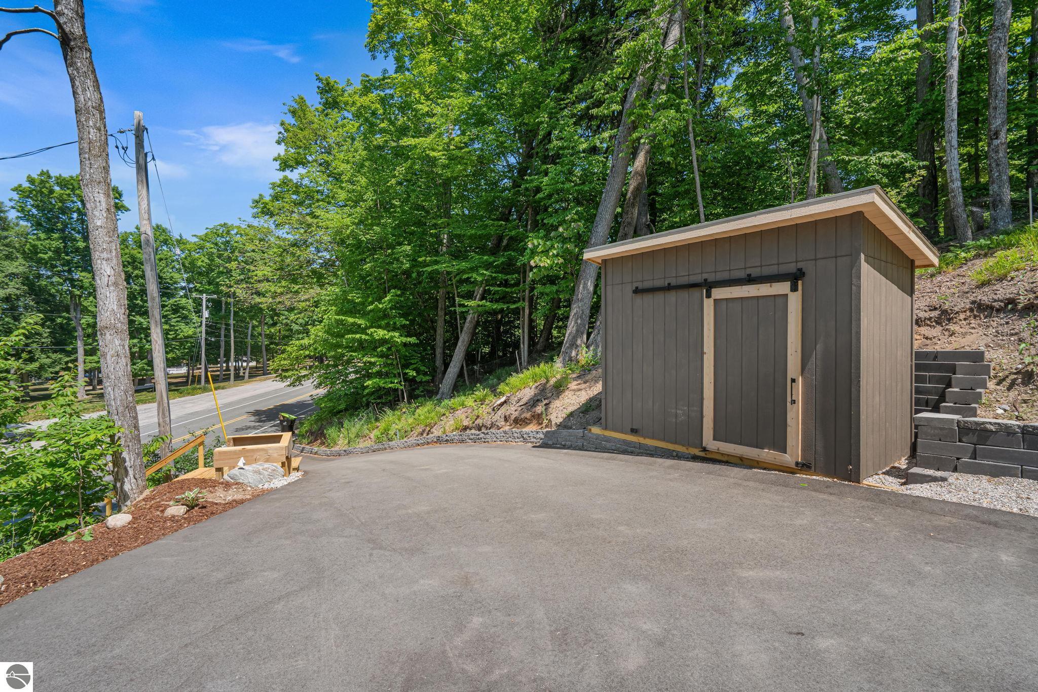 8867 S Dunns Farm Road