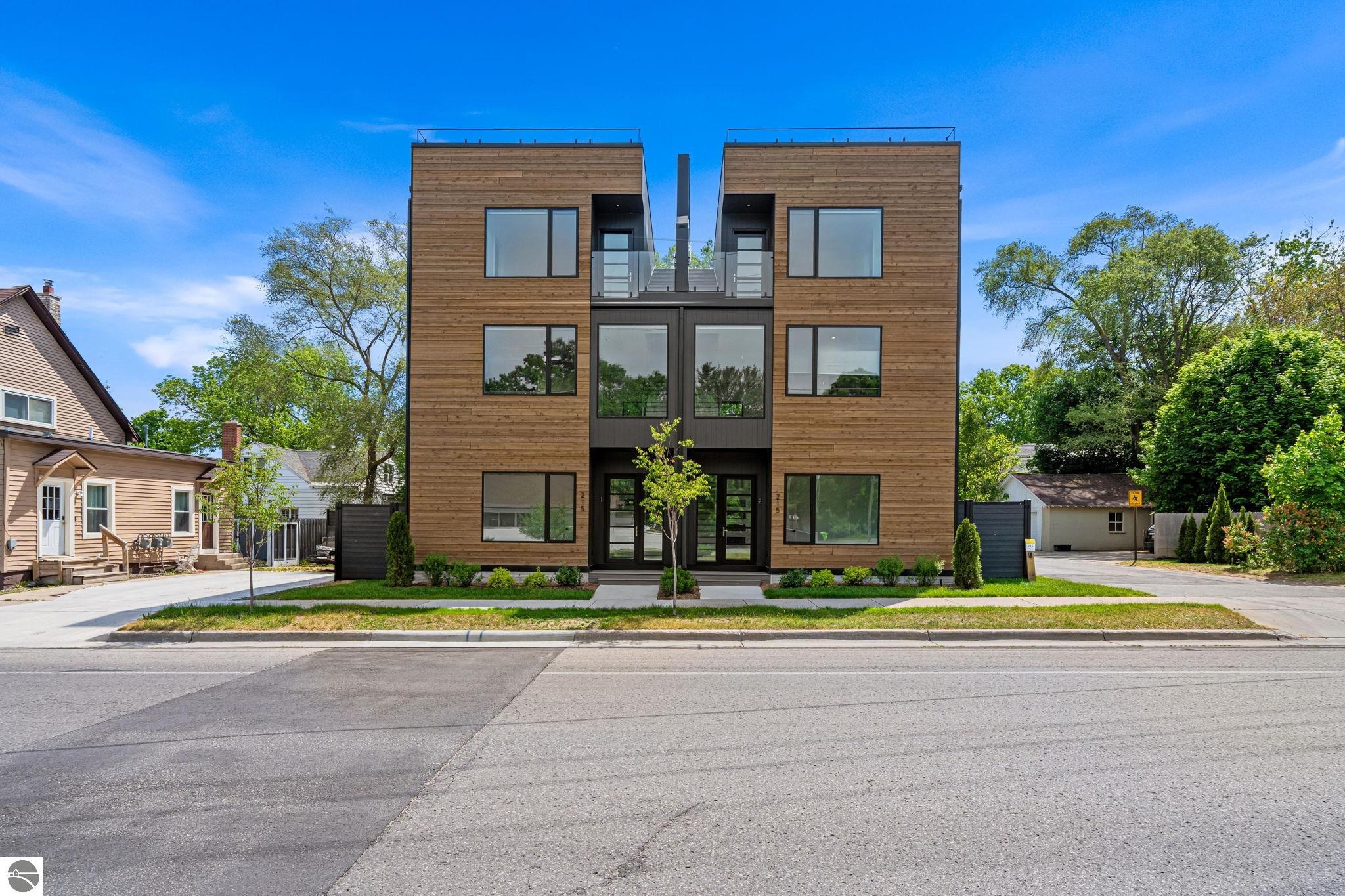 215 Barlow Street
