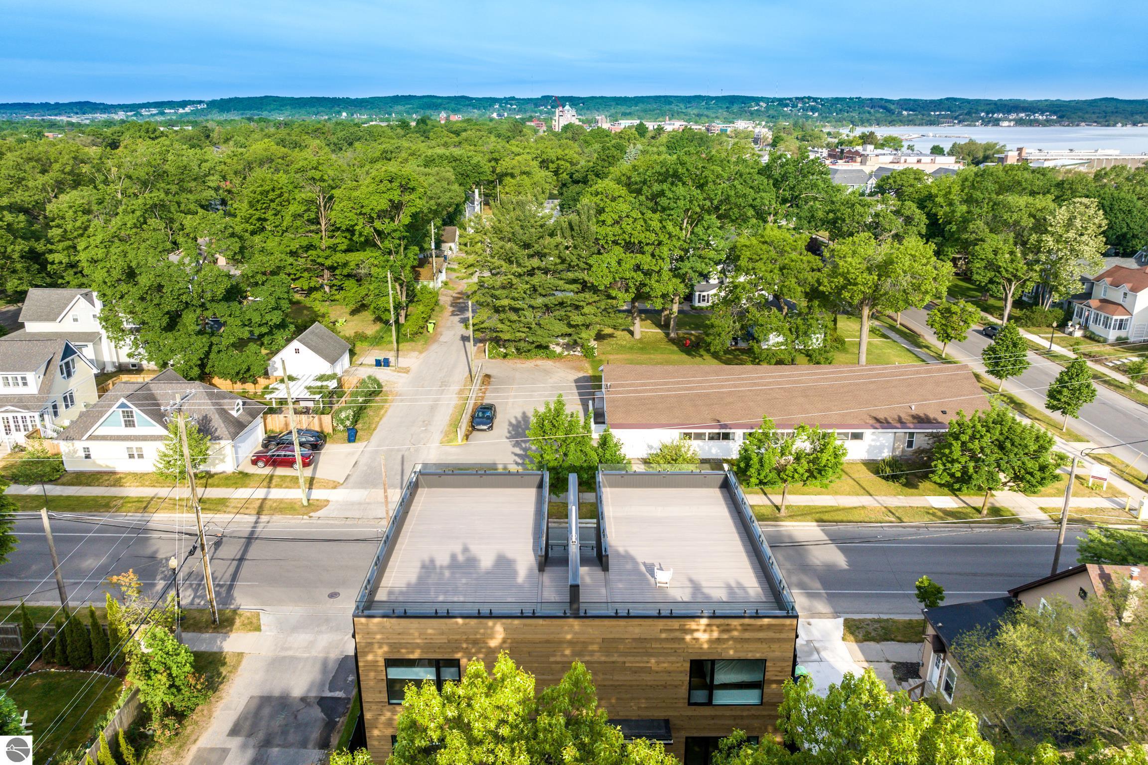 215 Barlow Street
