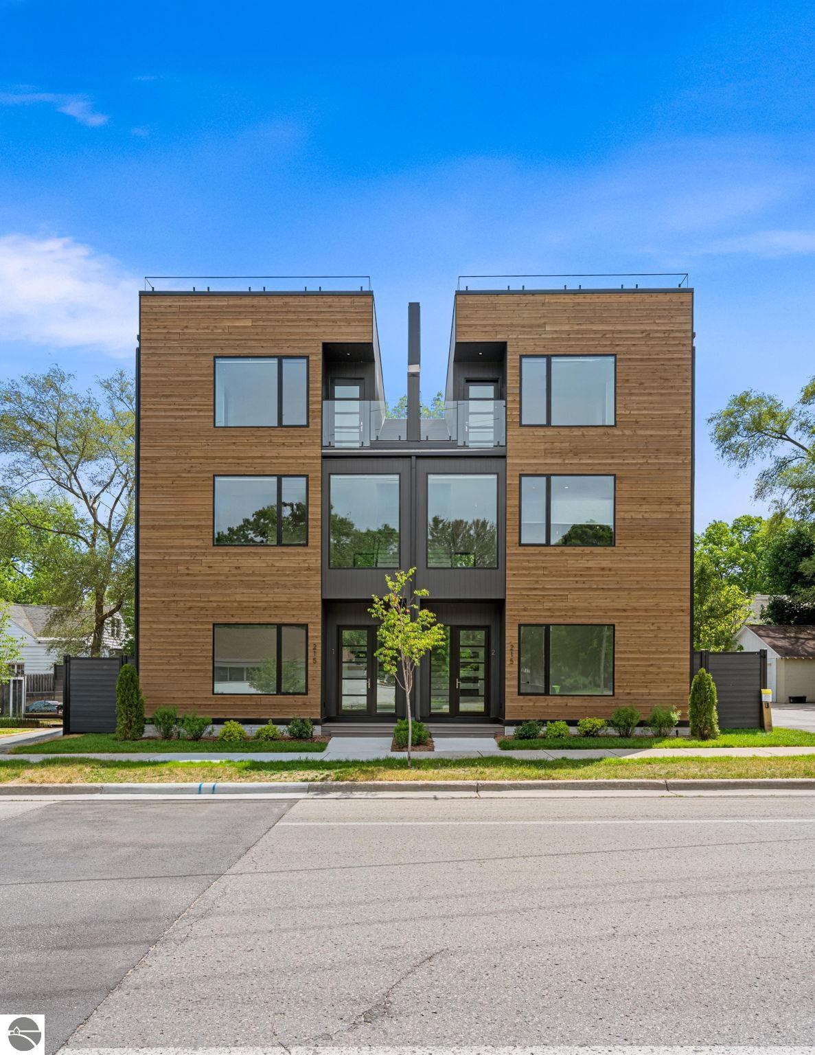 215 Barlow Street