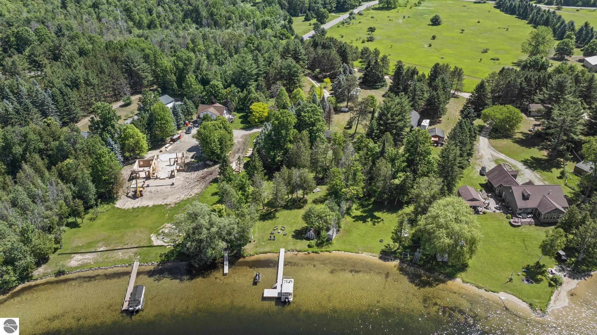 711 N Intermediate Lake Road