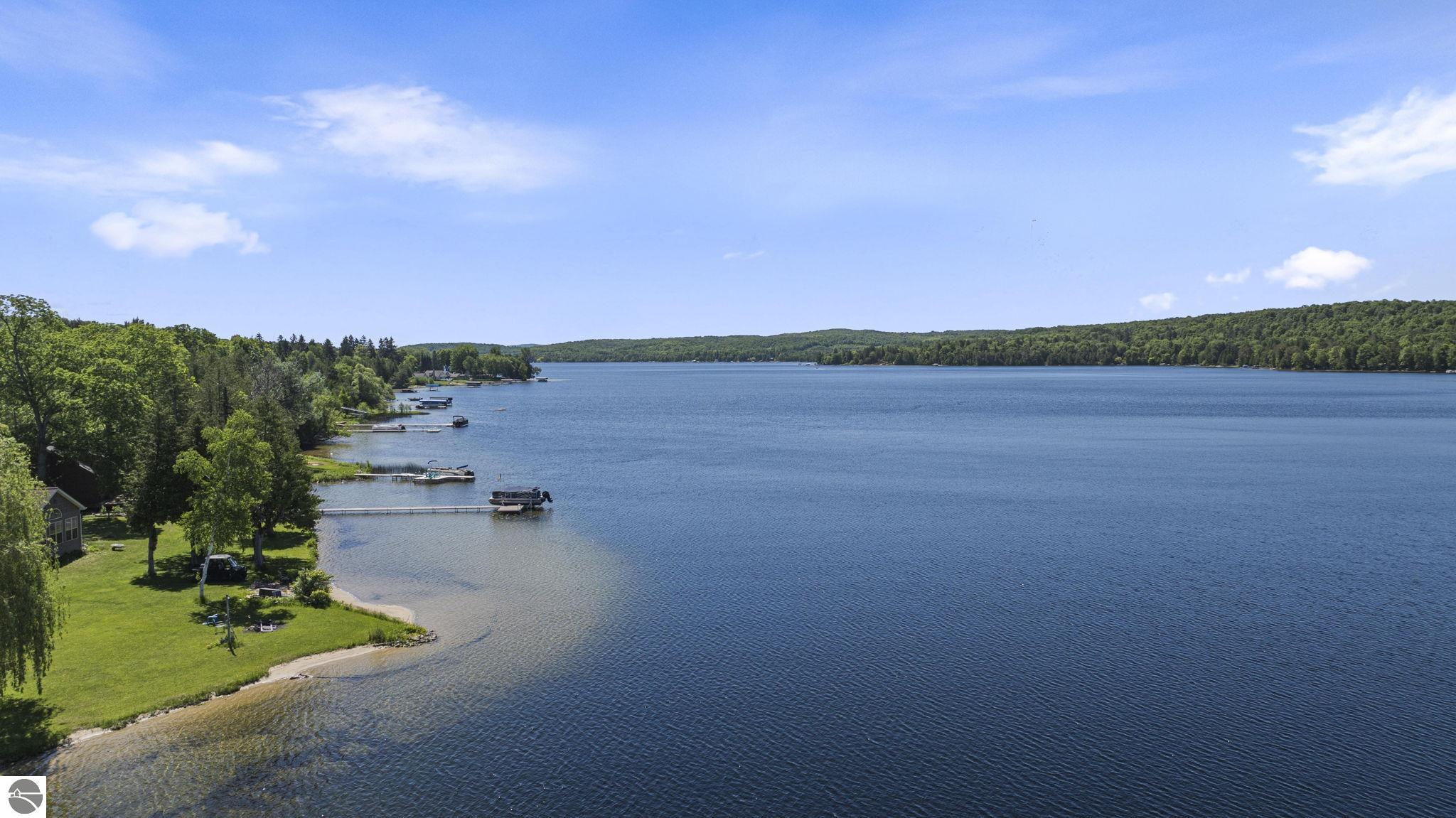 711 N Intermediate Lake Road