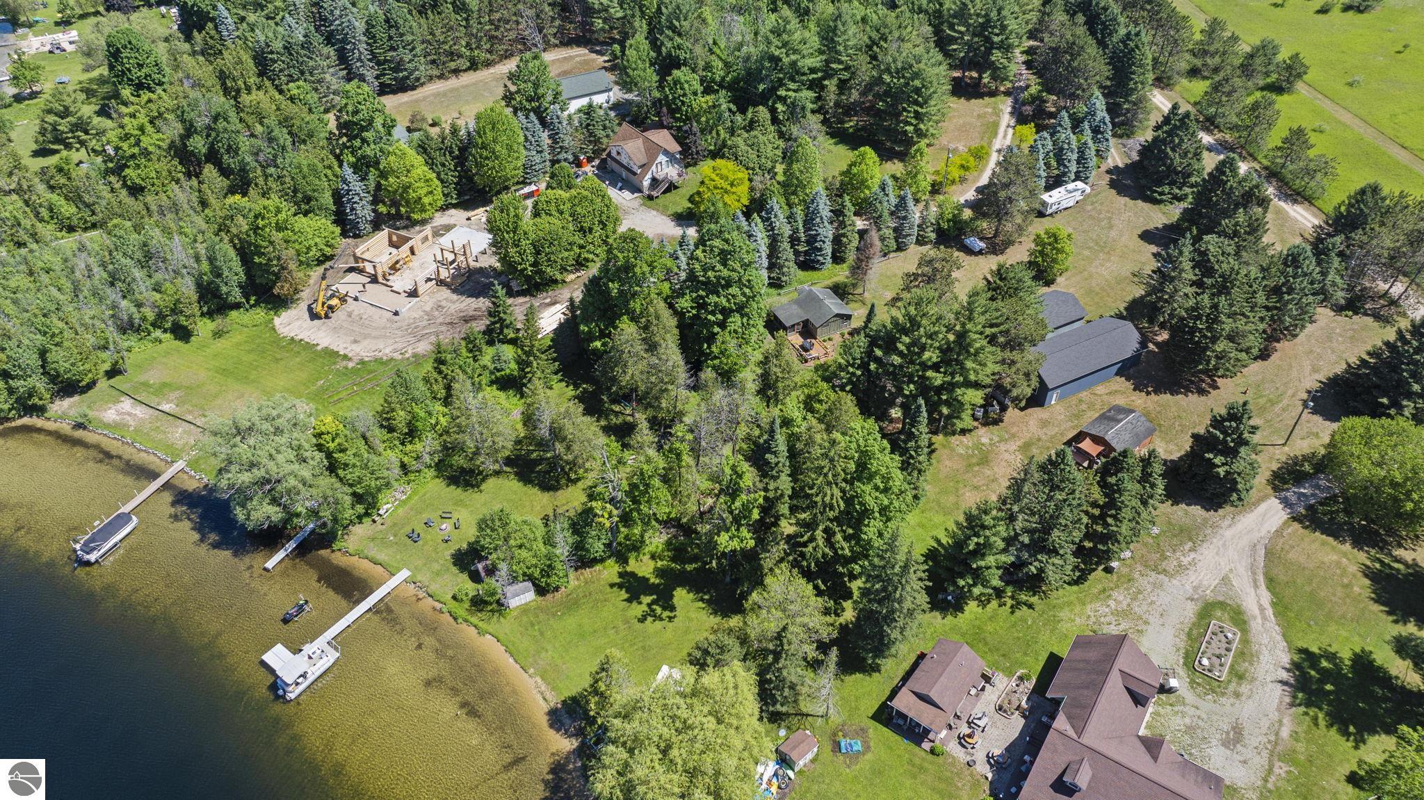 711 N Intermediate Lake Road