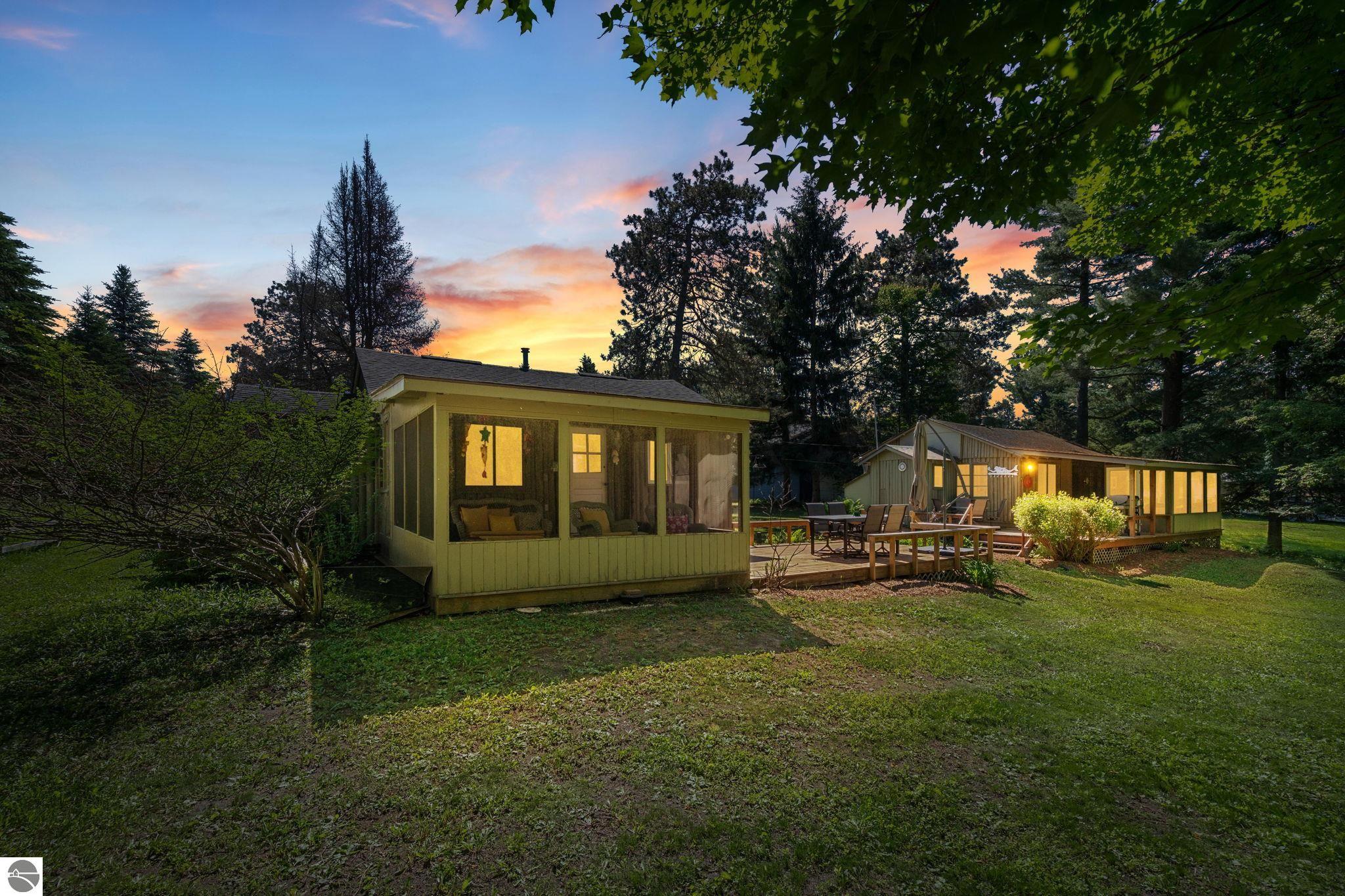 711 N Intermediate Lake Road