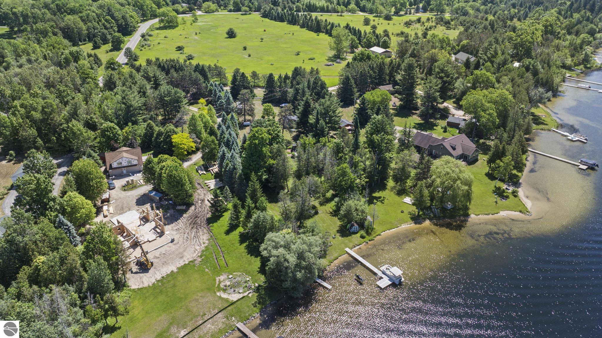711 N Intermediate Lake Road