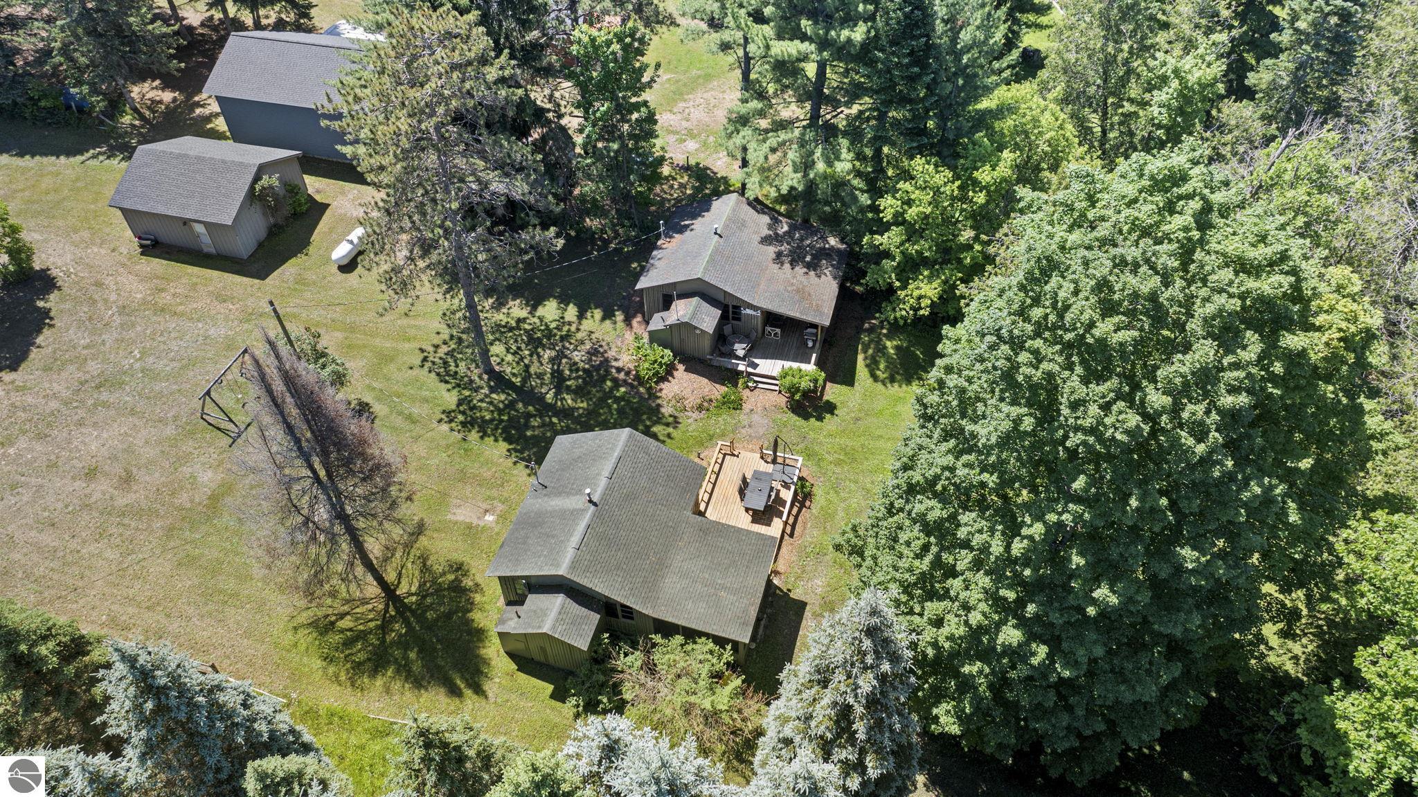 711 N Intermediate Lake Road