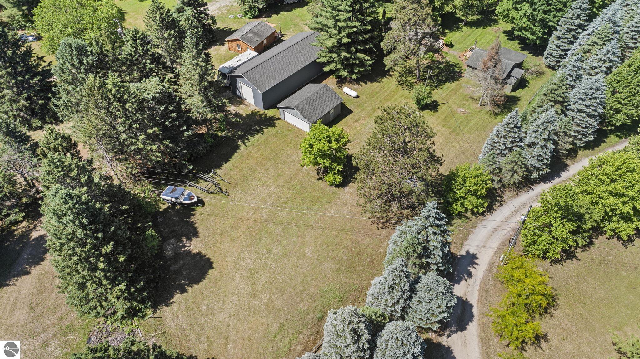 711 N Intermediate Lake Road