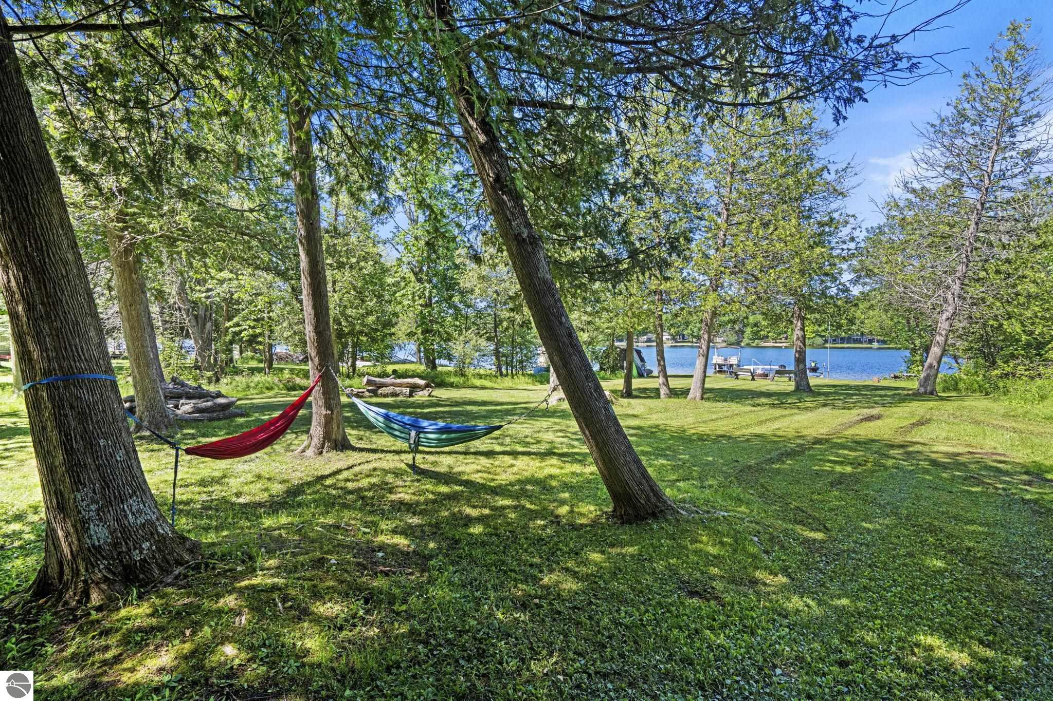 711 N Intermediate Lake Road
