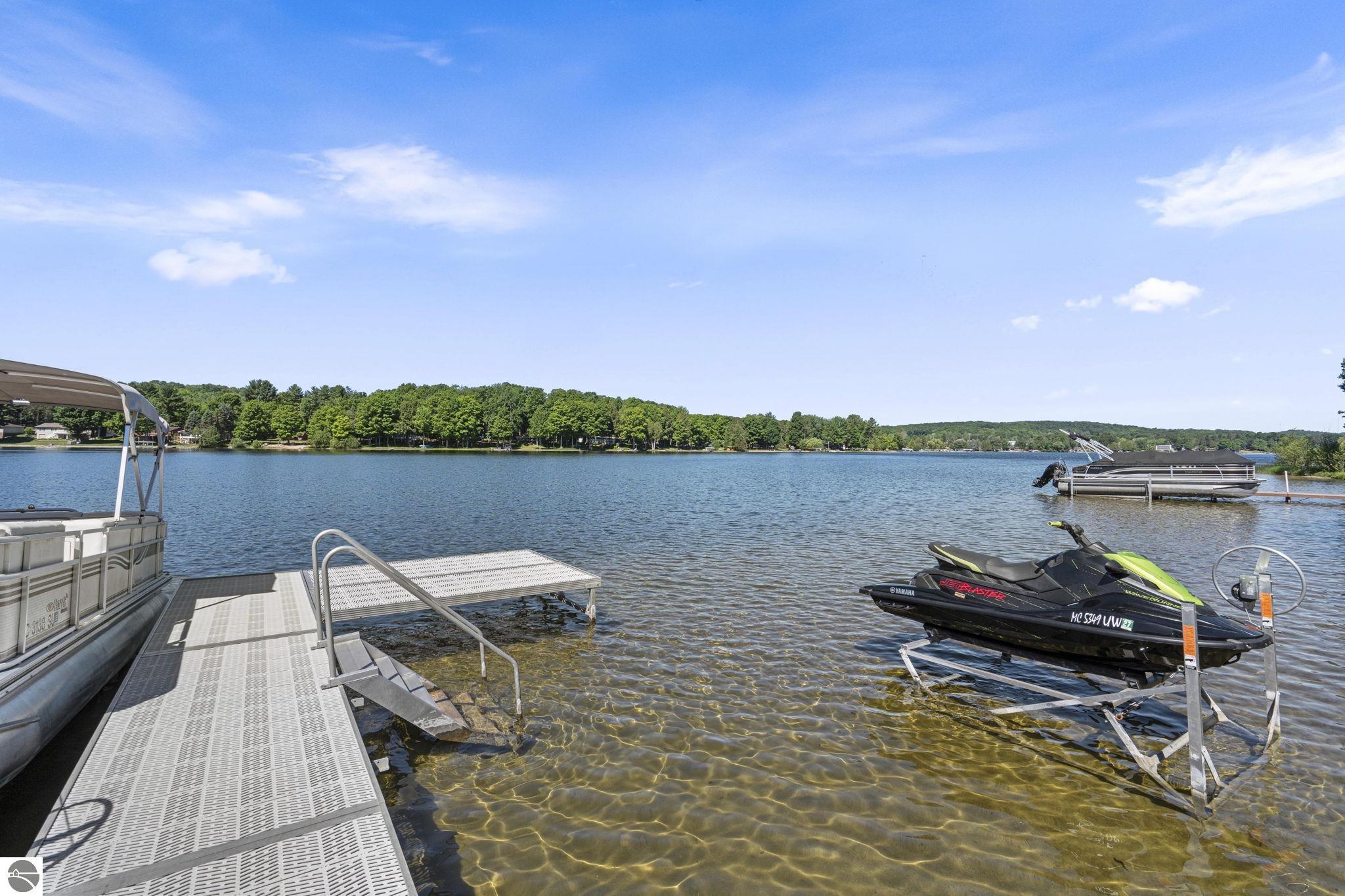 711 N Intermediate Lake Road