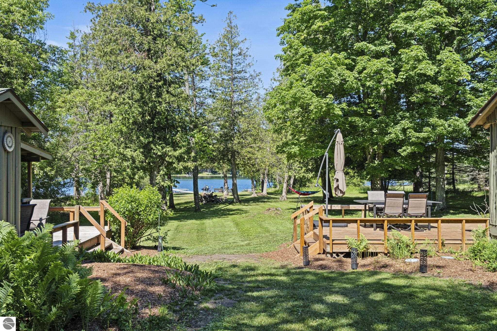 711 N Intermediate Lake Road