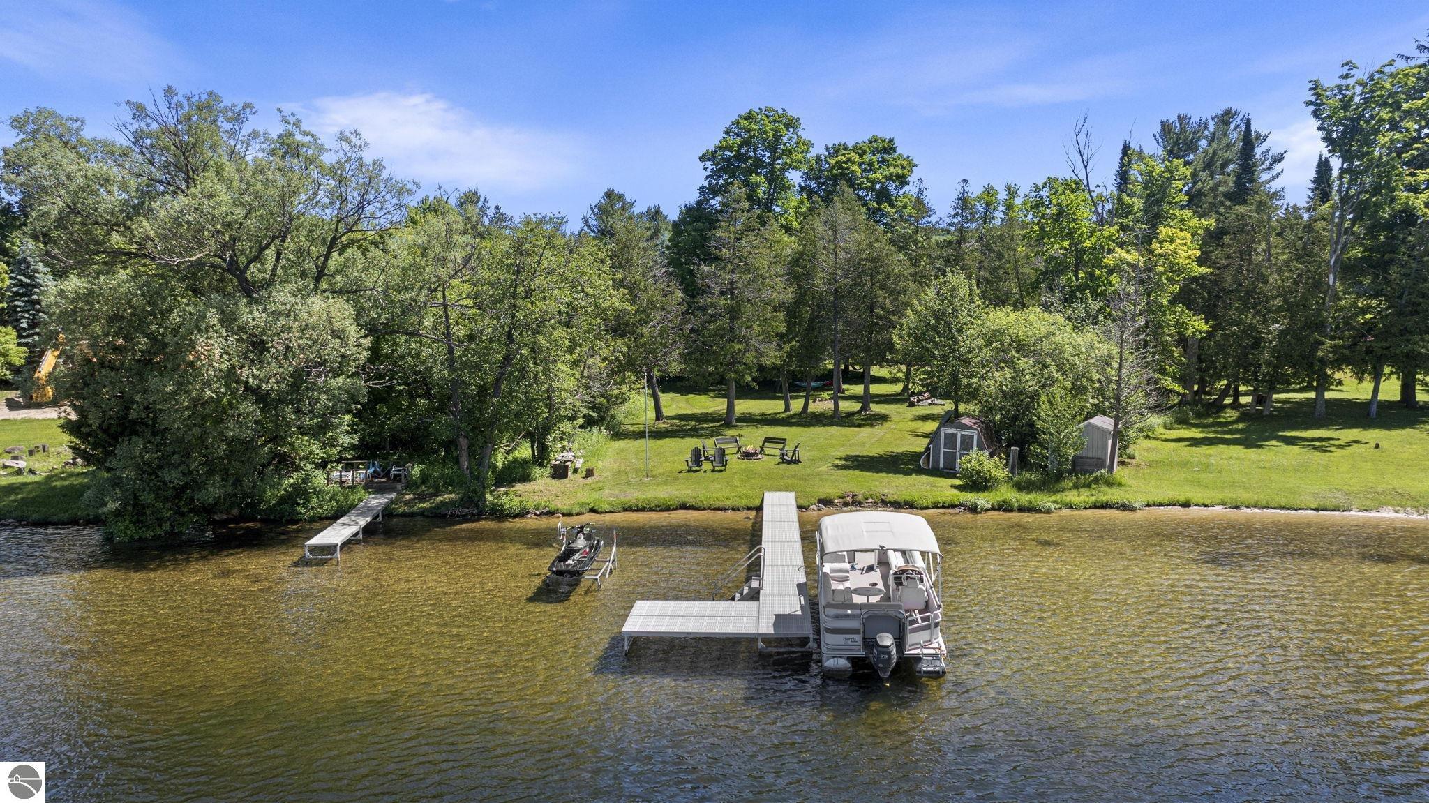 711 N Intermediate Lake Road