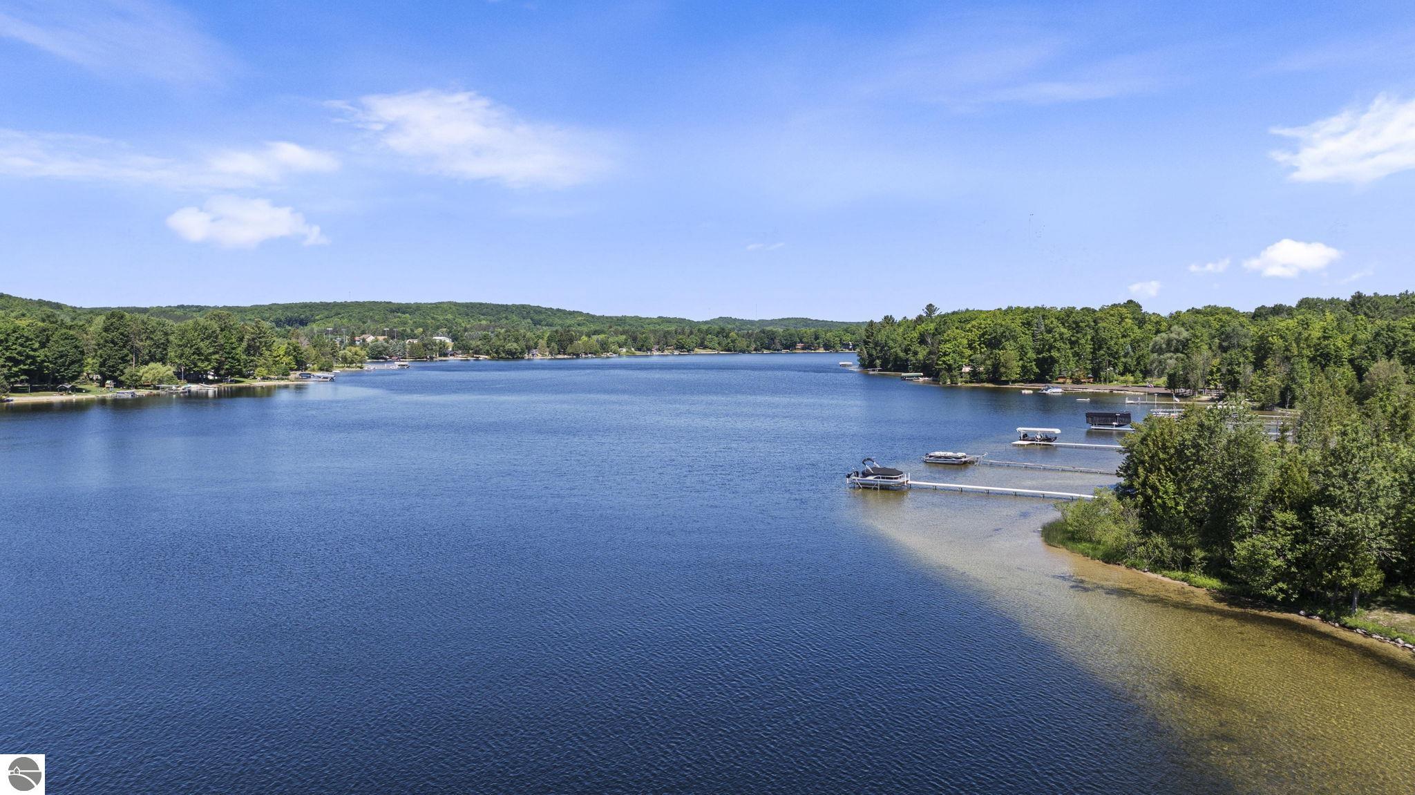 711 N Intermediate Lake Road