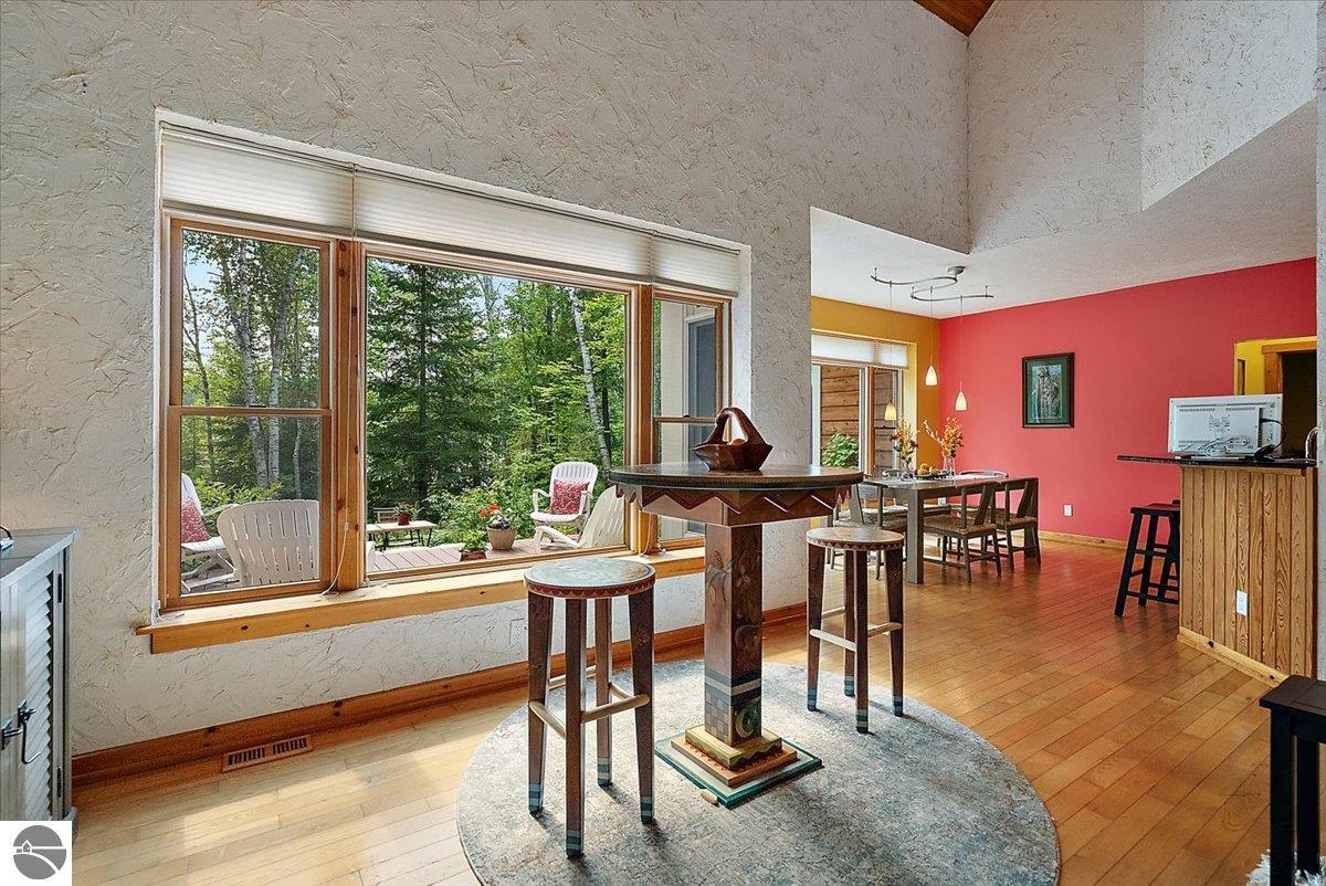 407 N Twin Pines Drive