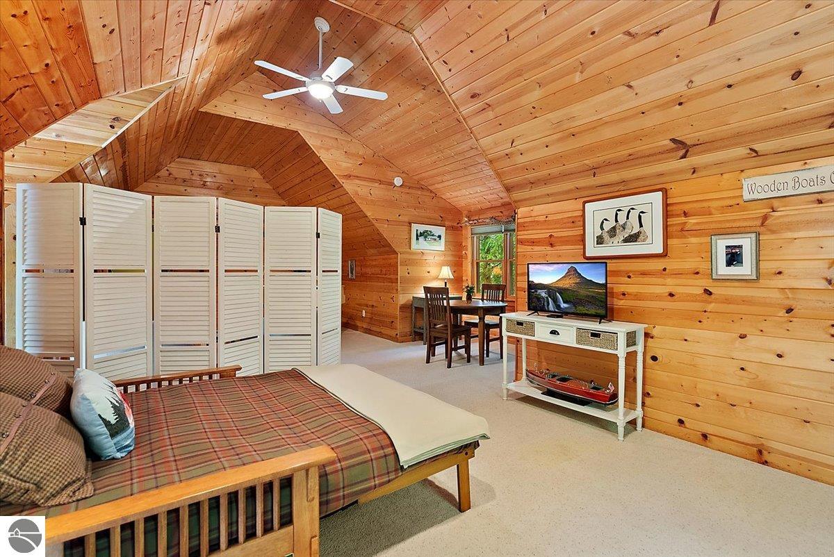 407 N Twin Pines Drive
