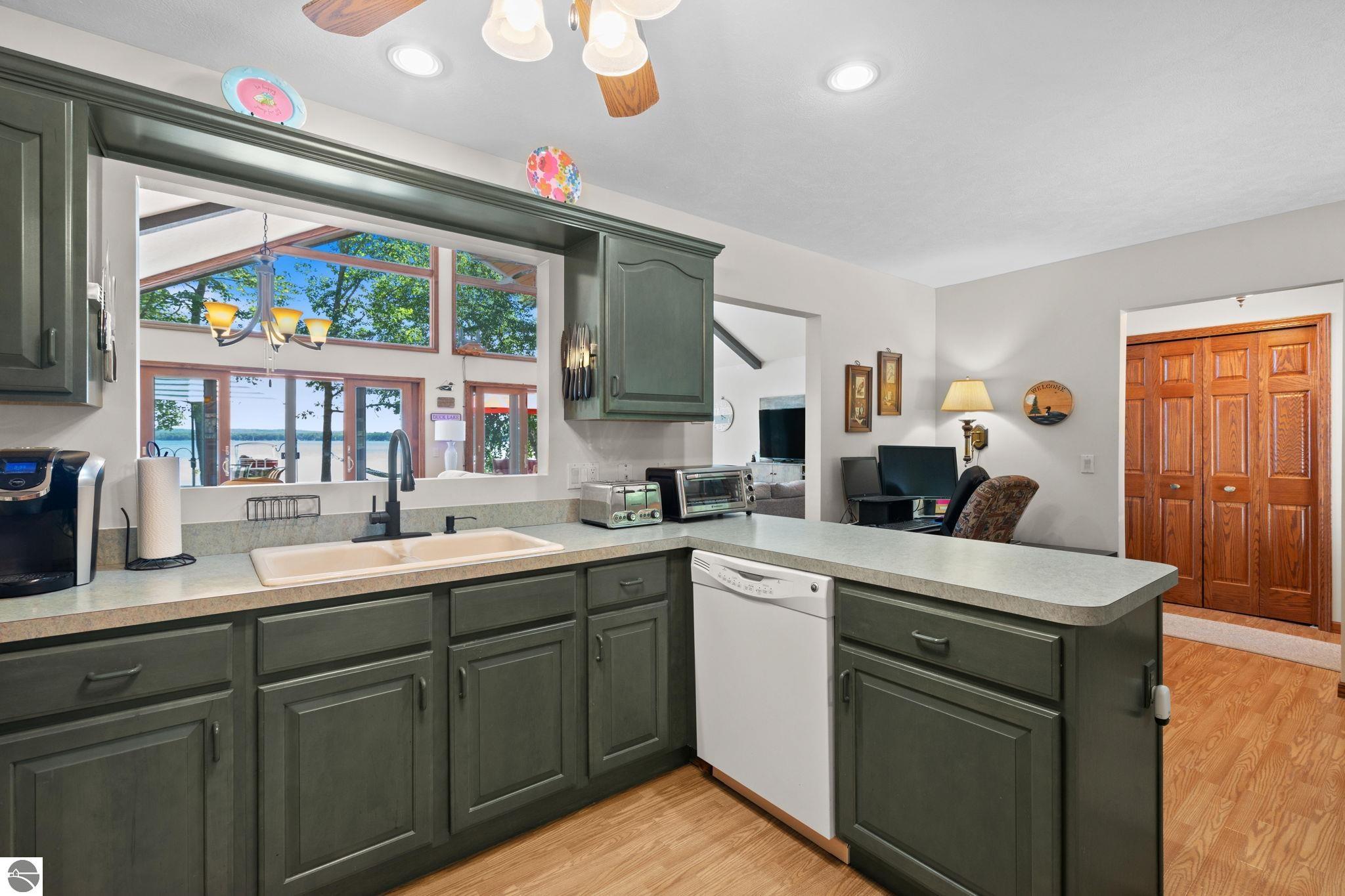 8585 Strawberry Point Road