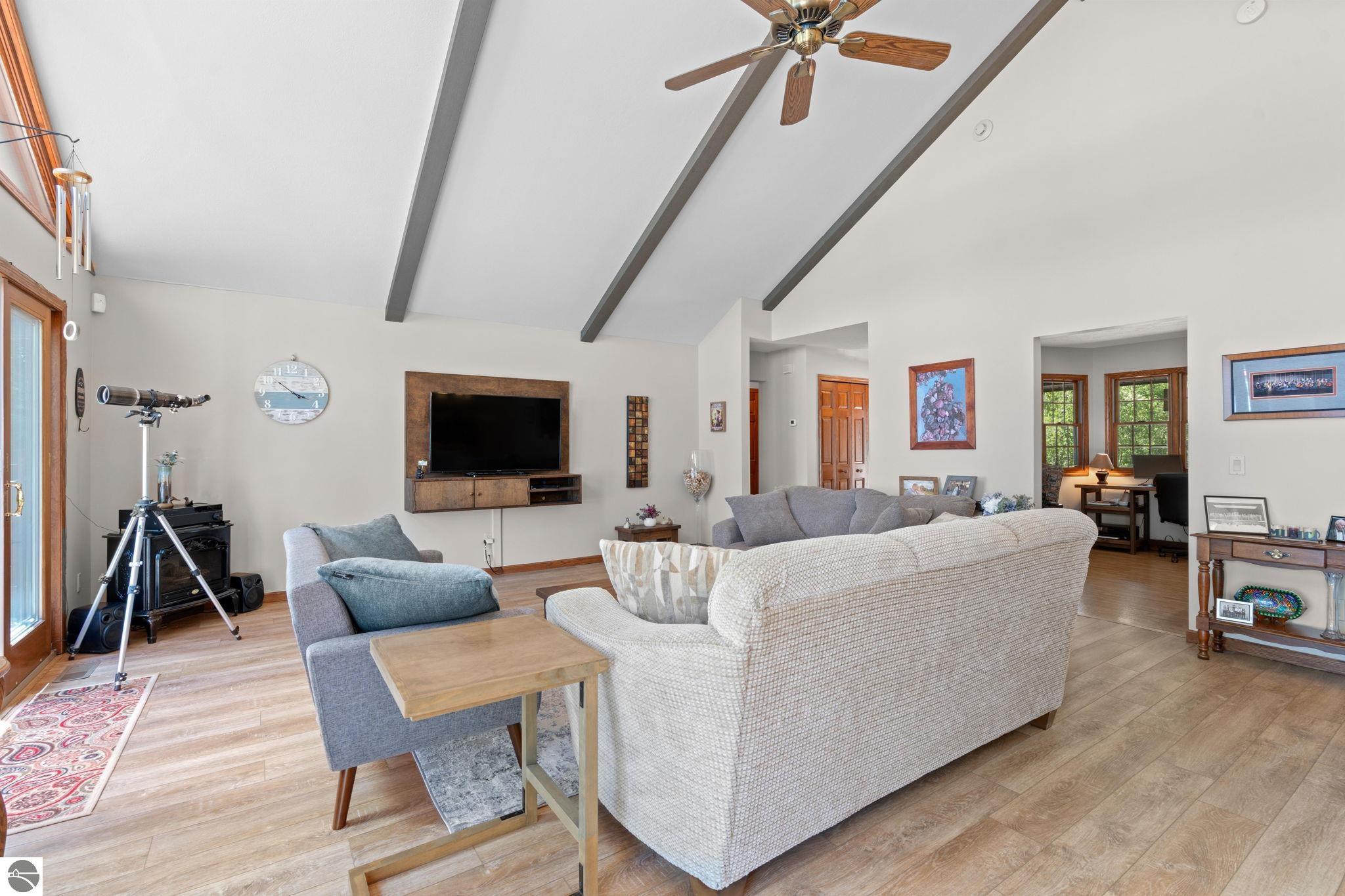 8585 Strawberry Point Road