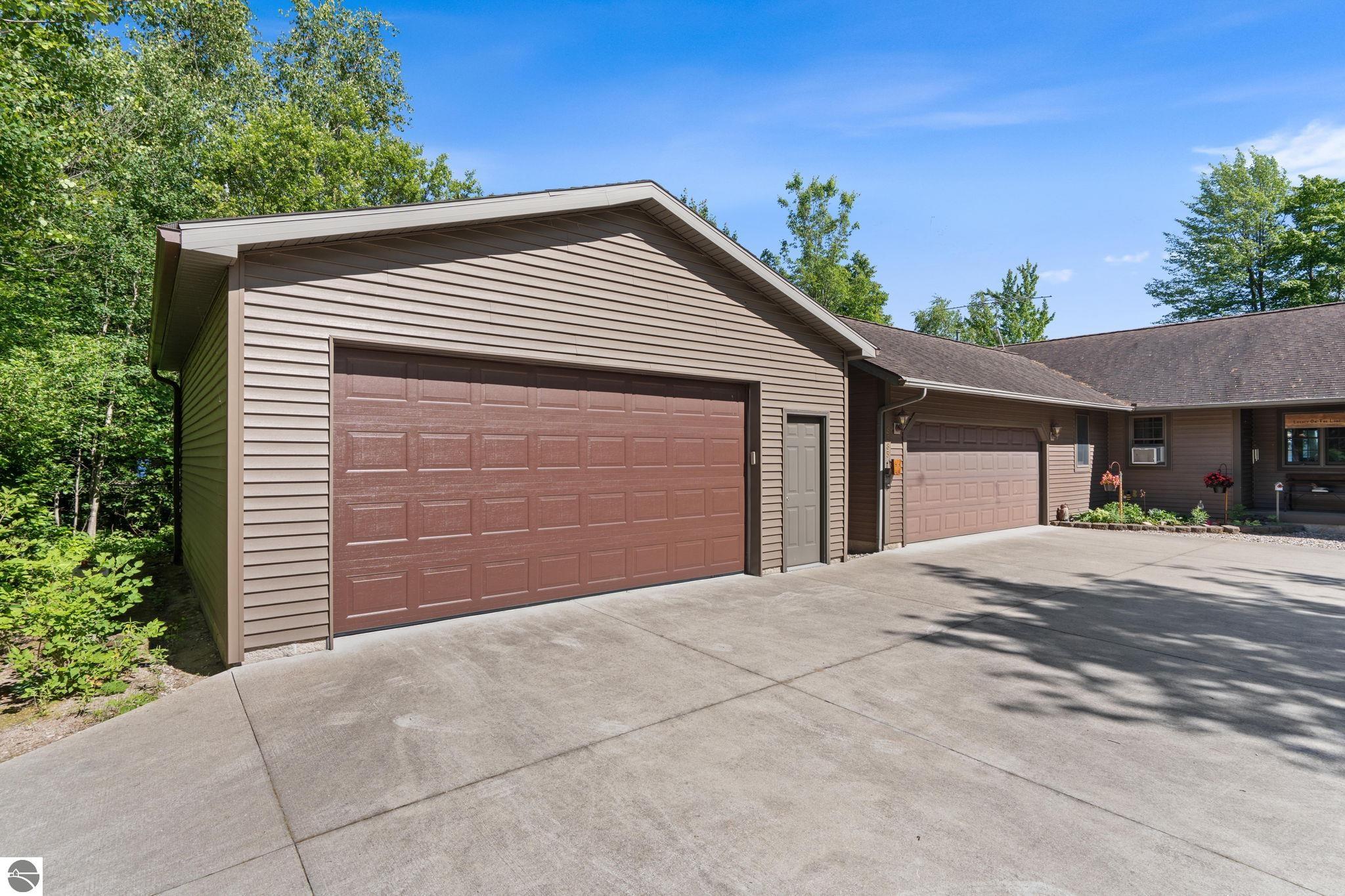8585 Strawberry Point Road