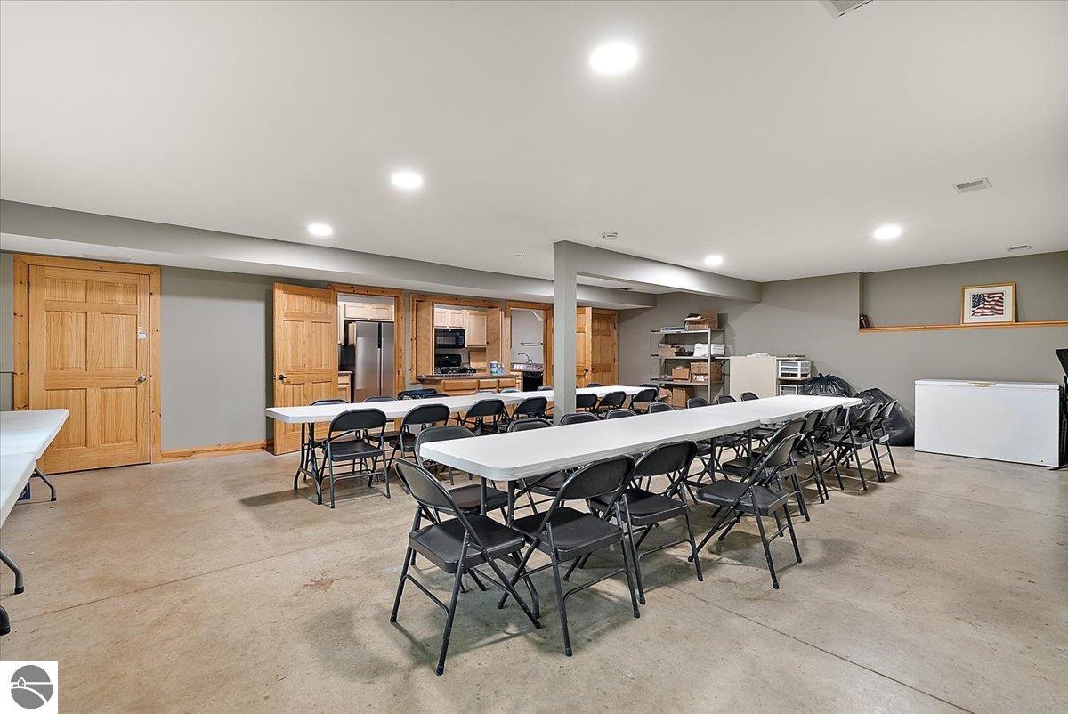 3943 N Skookum Road
