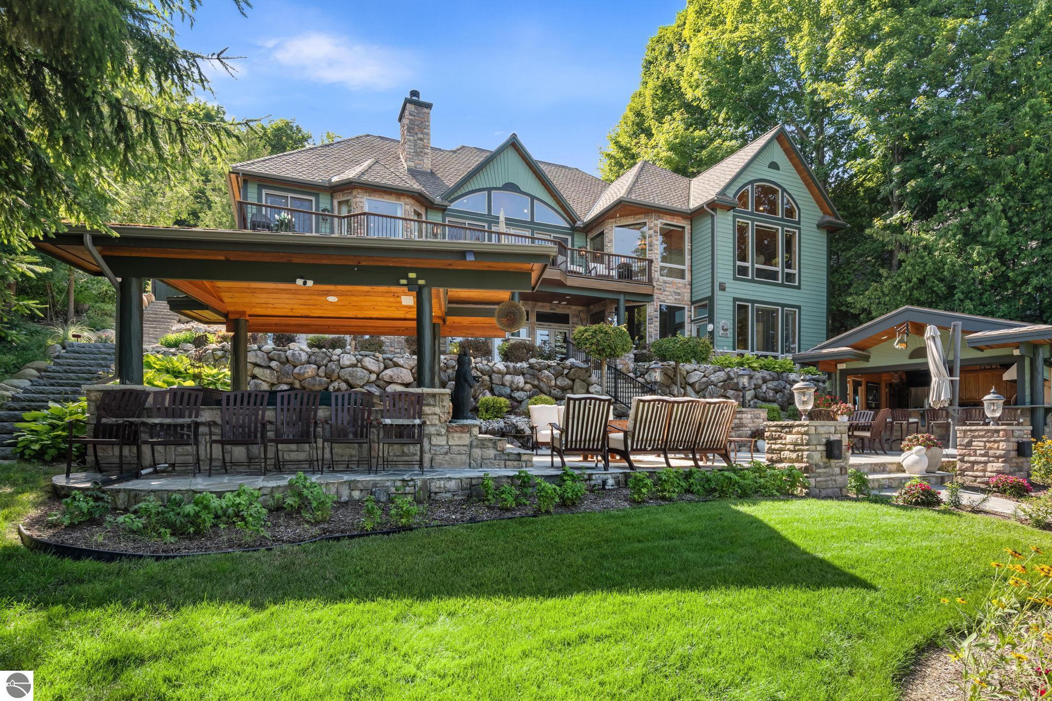 4557 N West Torch Lake Drive