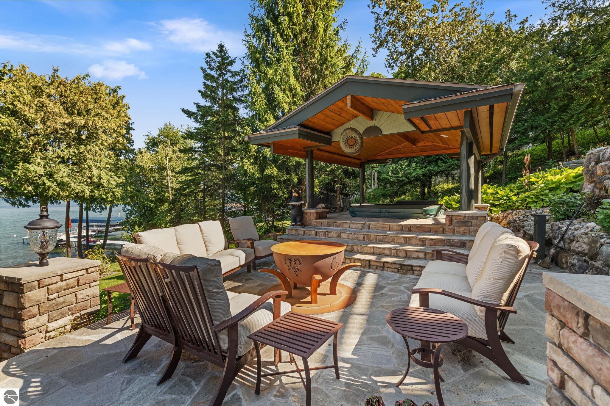 4557 N West Torch Lake Drive