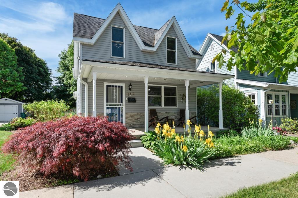112 W Lincoln Street