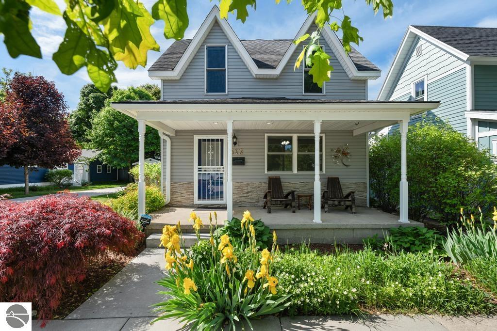 112 W Lincoln Street