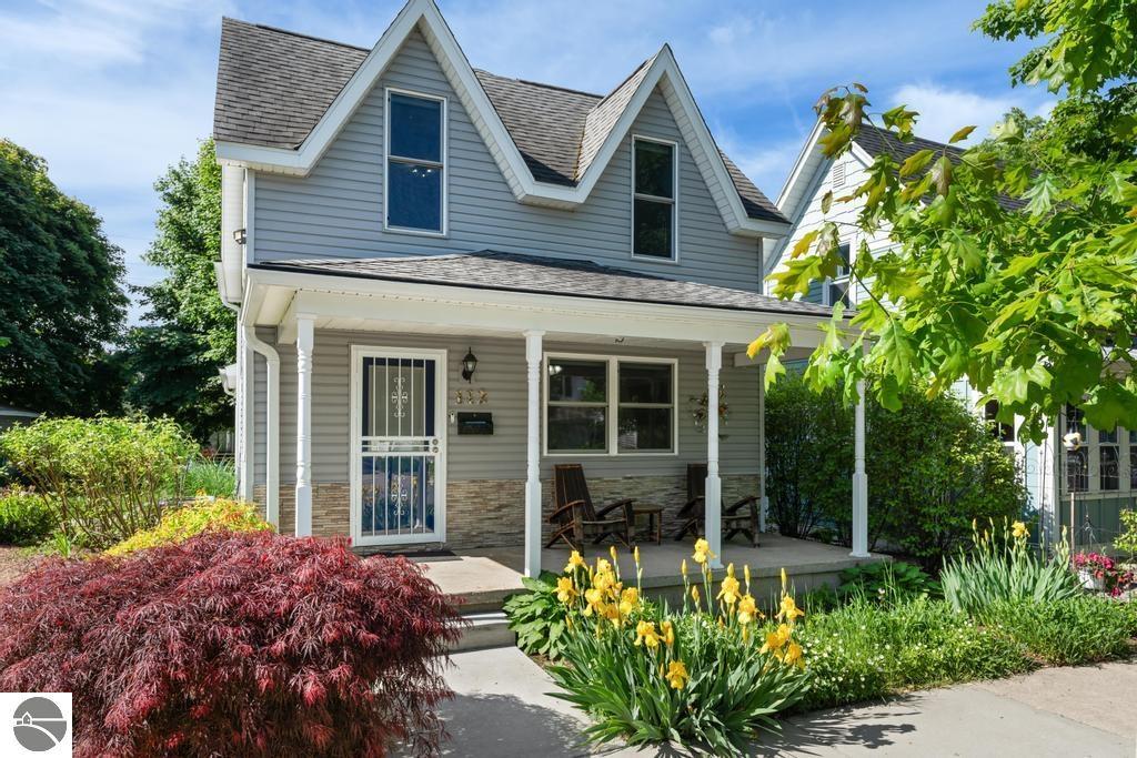 112 W Lincoln Street