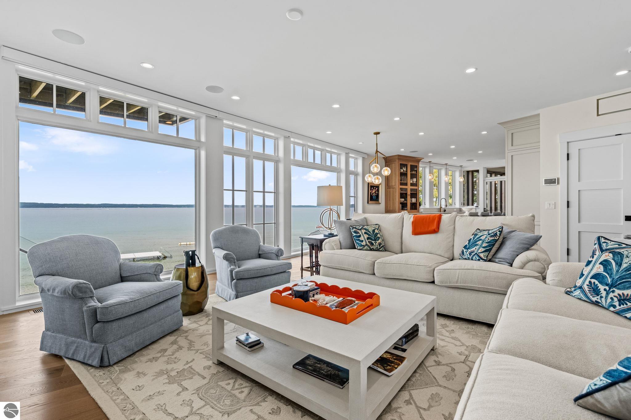 9669 Peninsula Drive