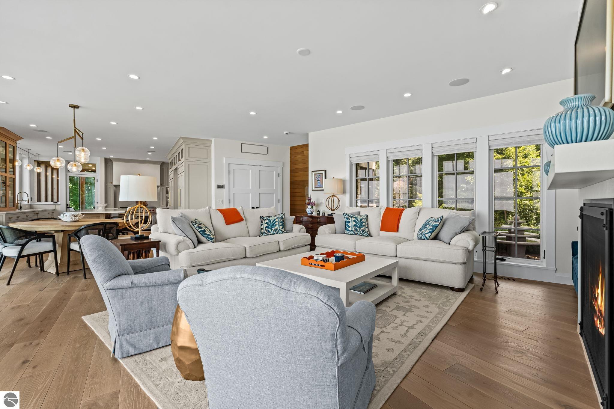 9669 Peninsula Drive