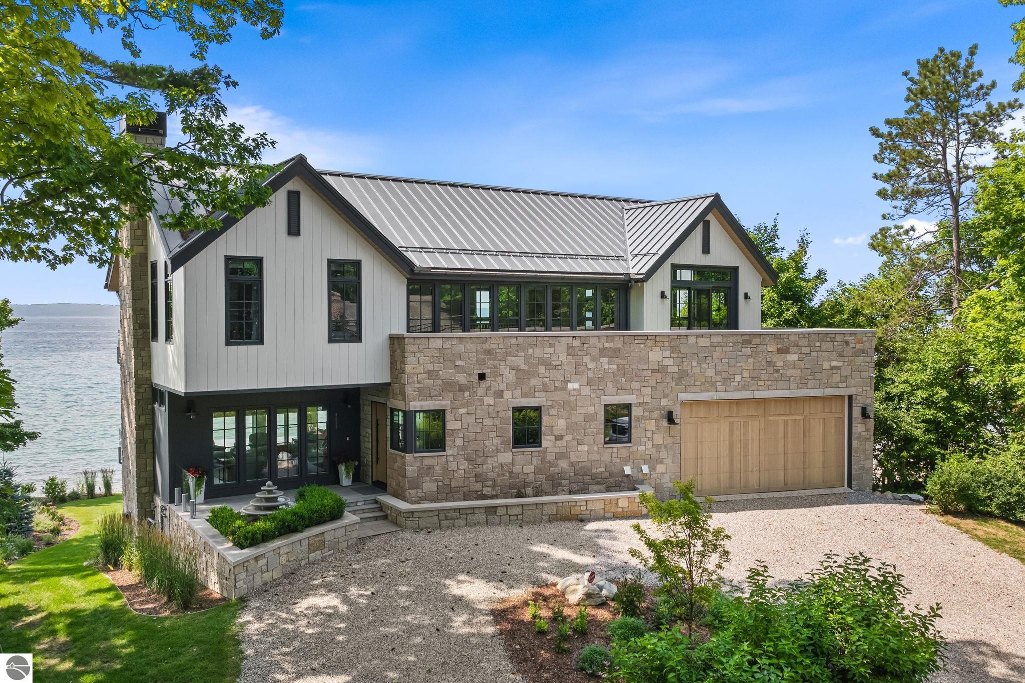 9669 Peninsula Drive