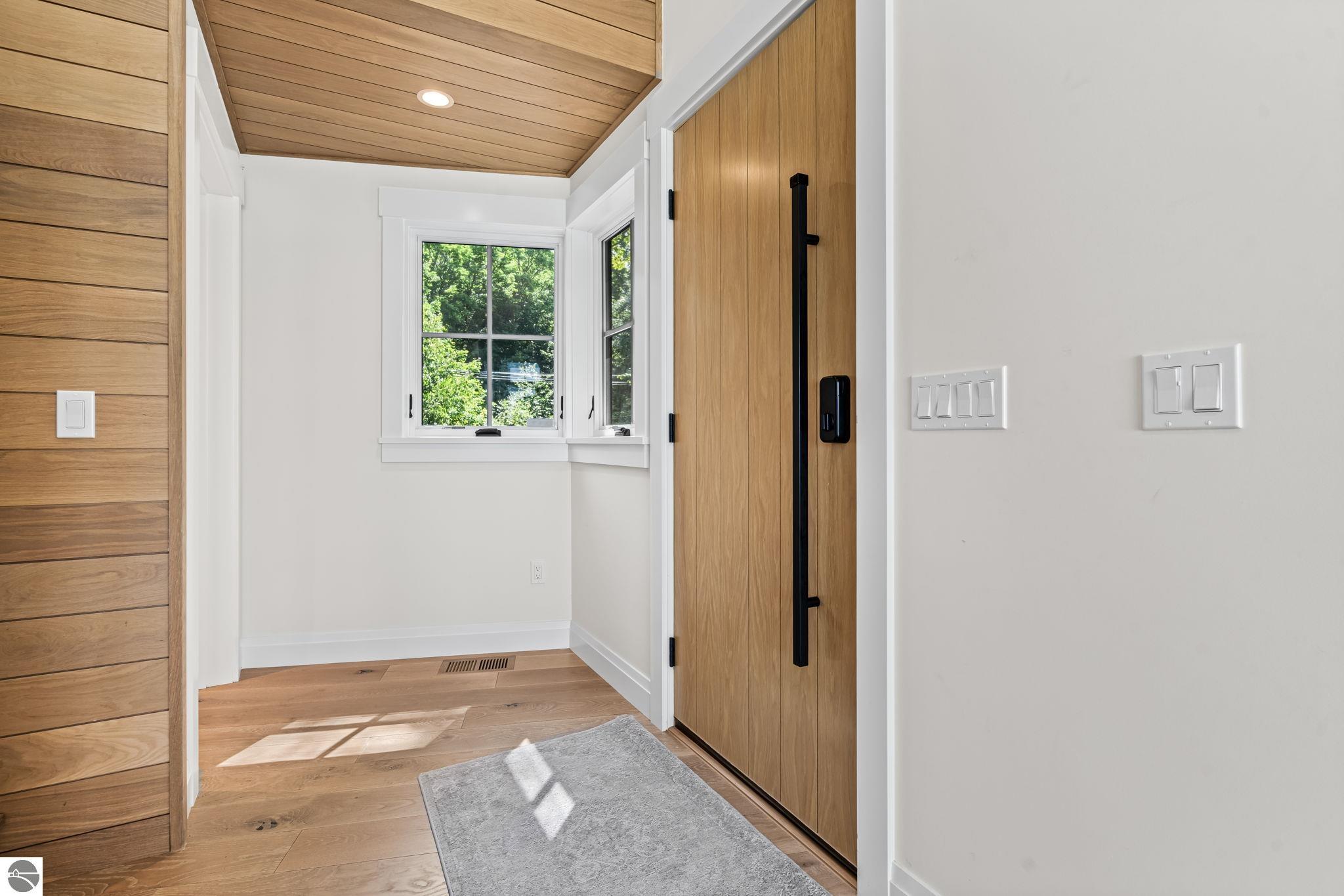 9669 Peninsula Drive