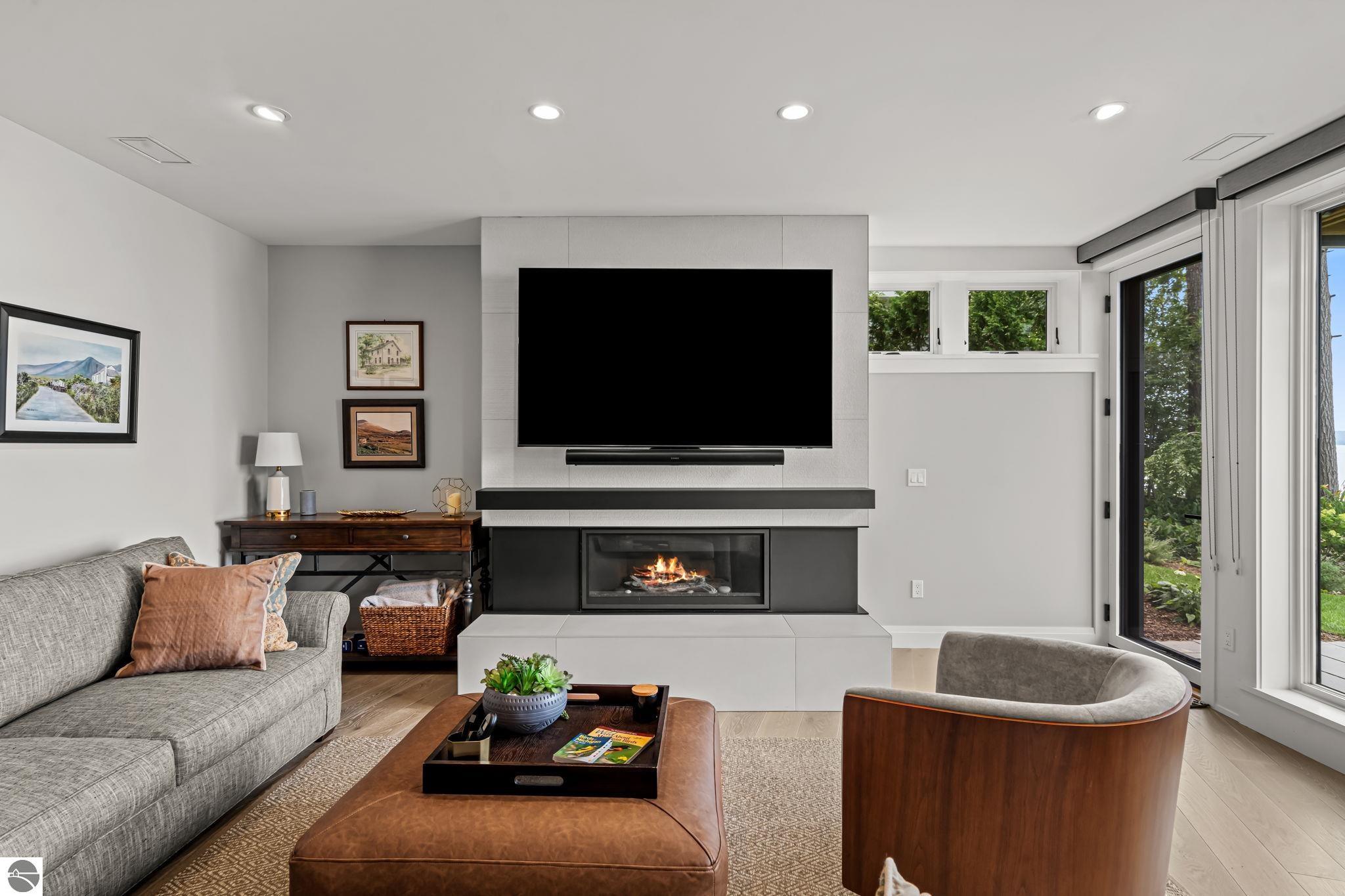 9669 Peninsula Drive