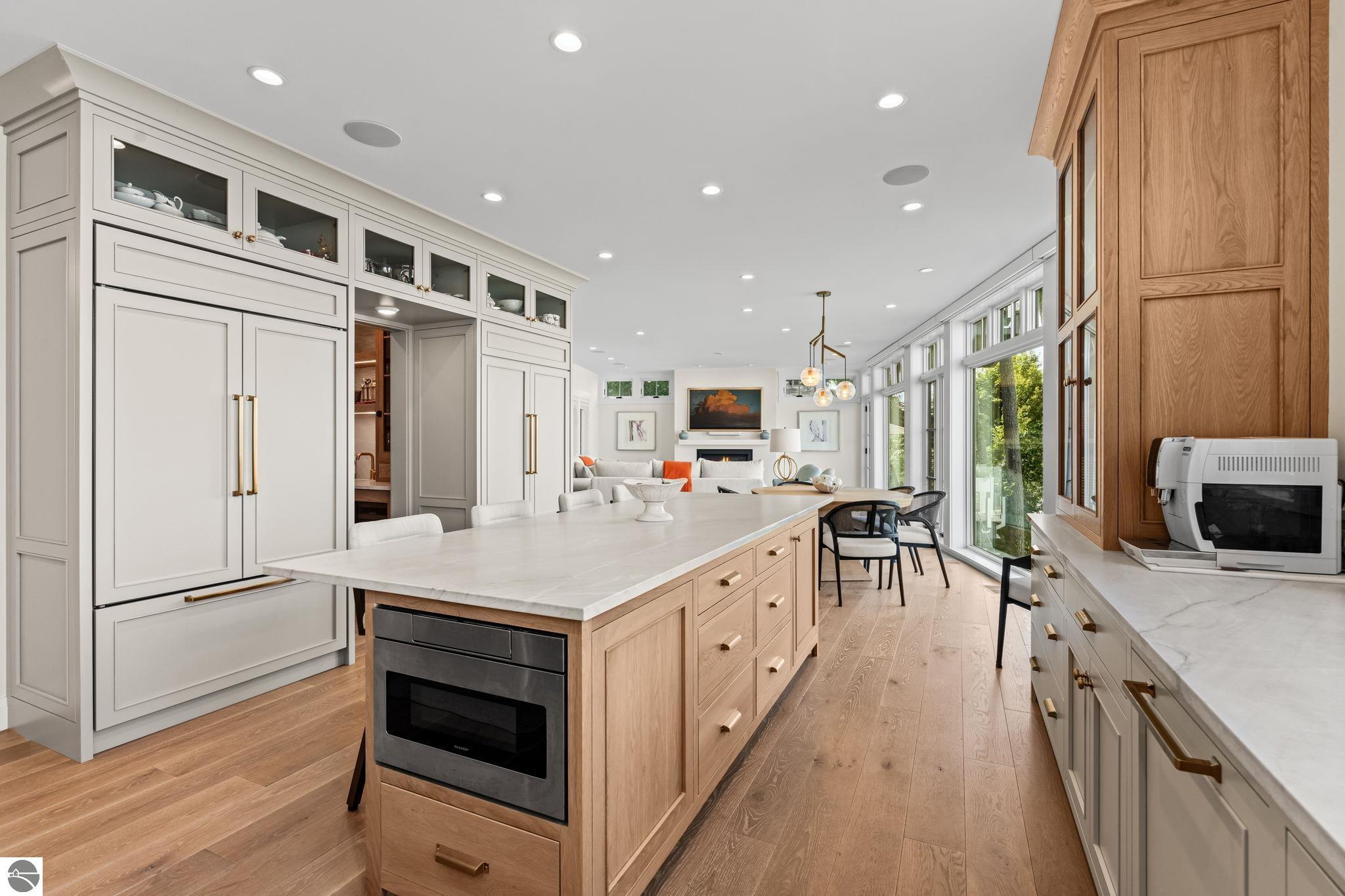 9669 Peninsula Drive
