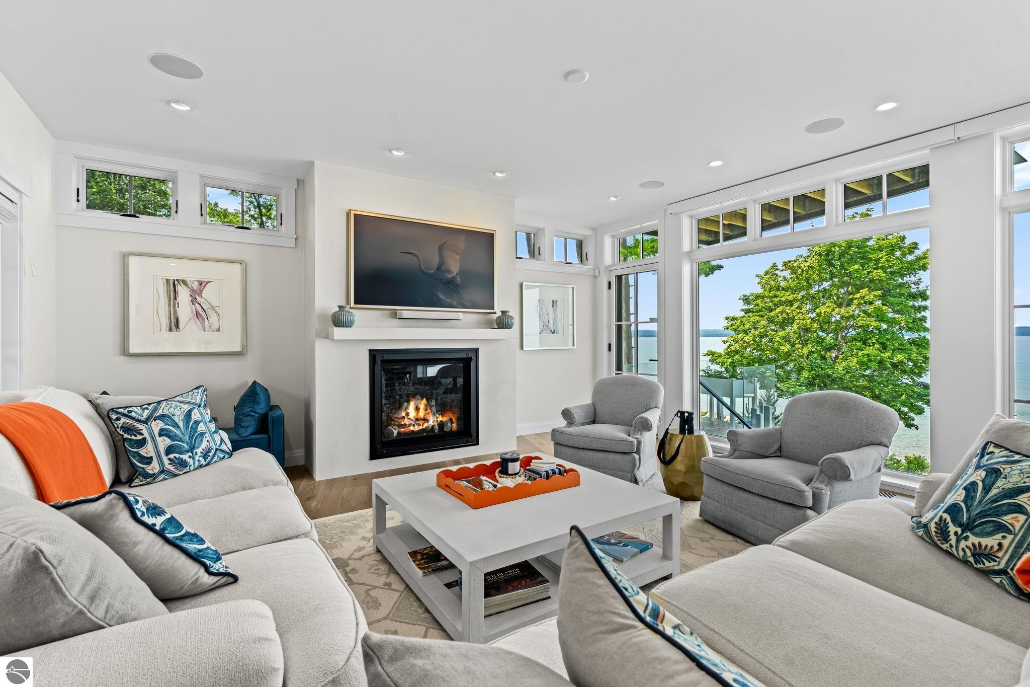 9669 Peninsula Drive
