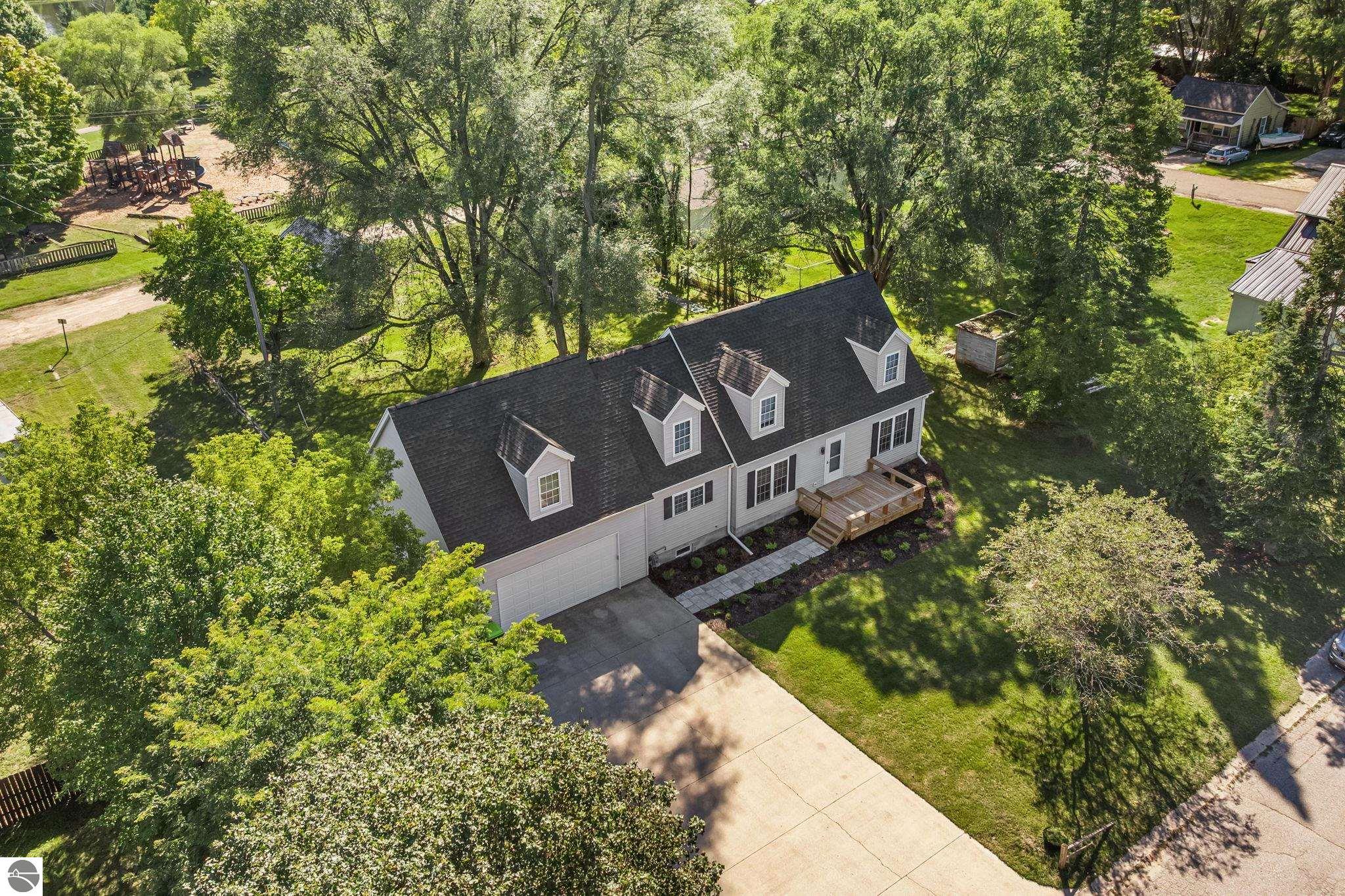 204 E Forest Home Avenue