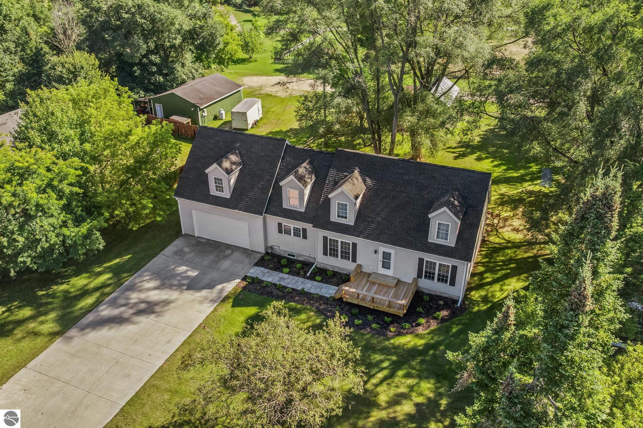 204 E Forest Home Avenue