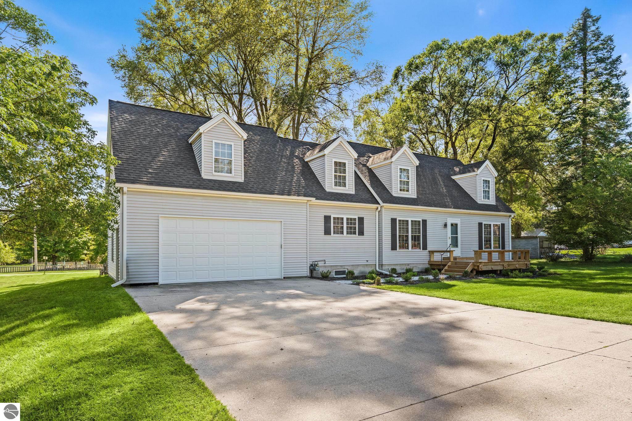 204 E Forest Home Avenue