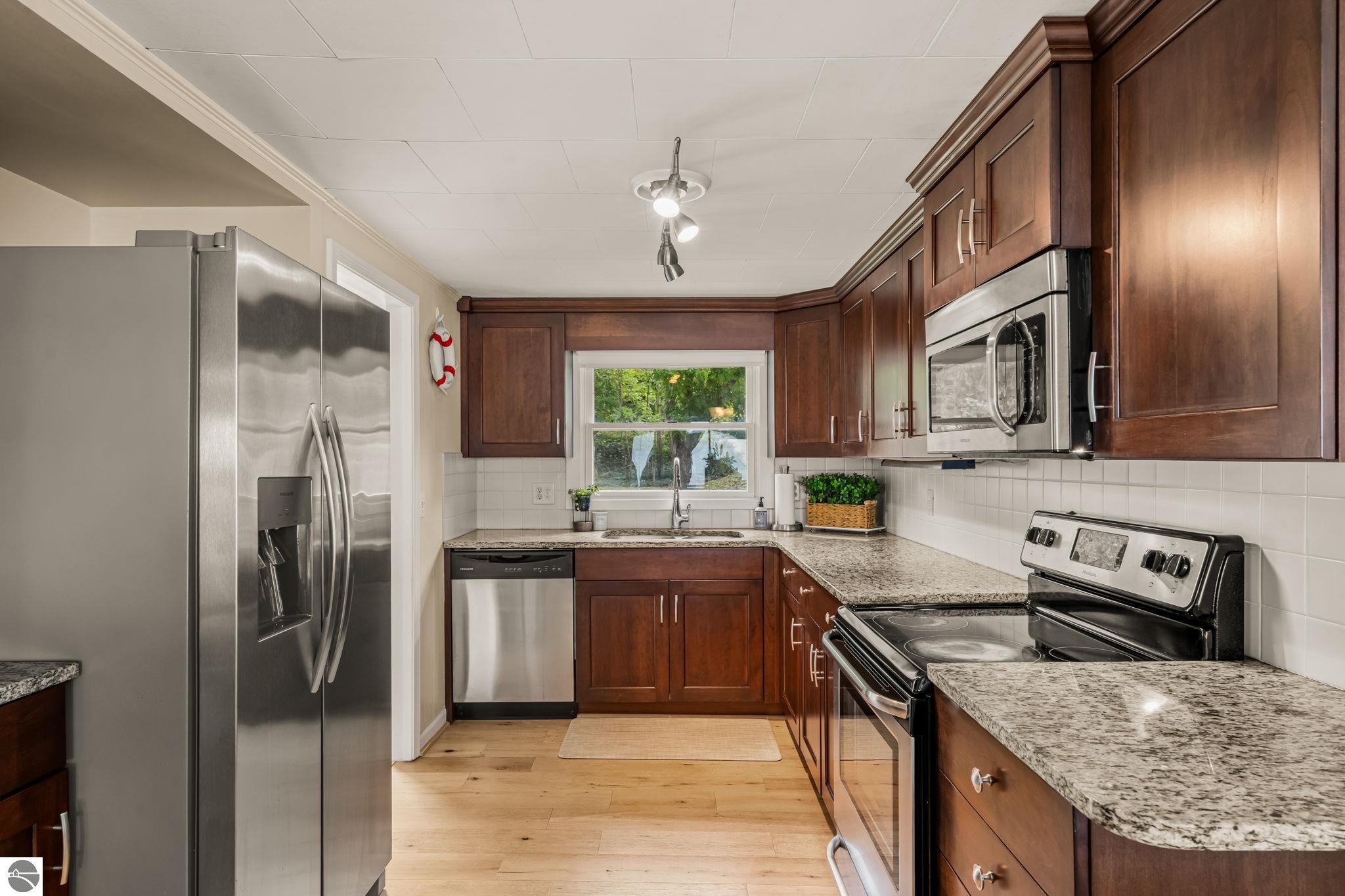 7838 S Lakeview