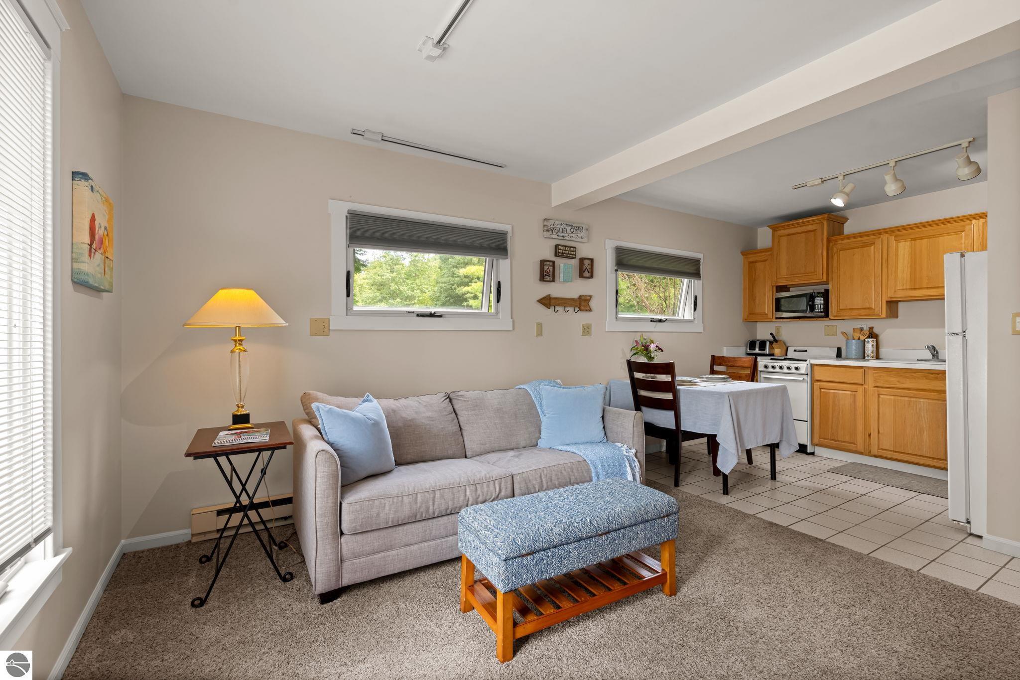 7838 S Lakeview