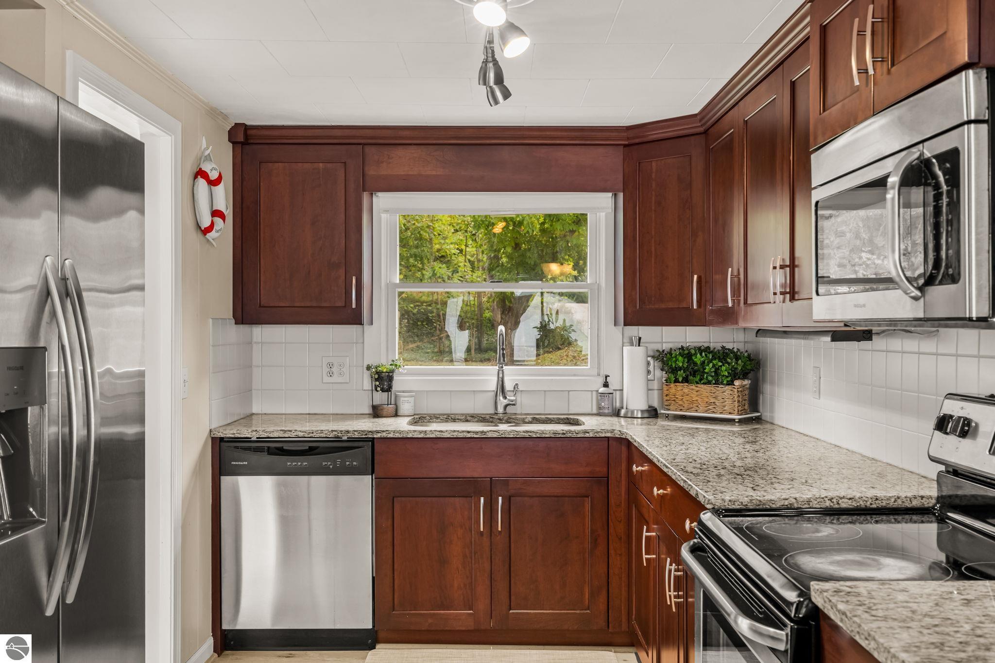 7838 S Lakeview