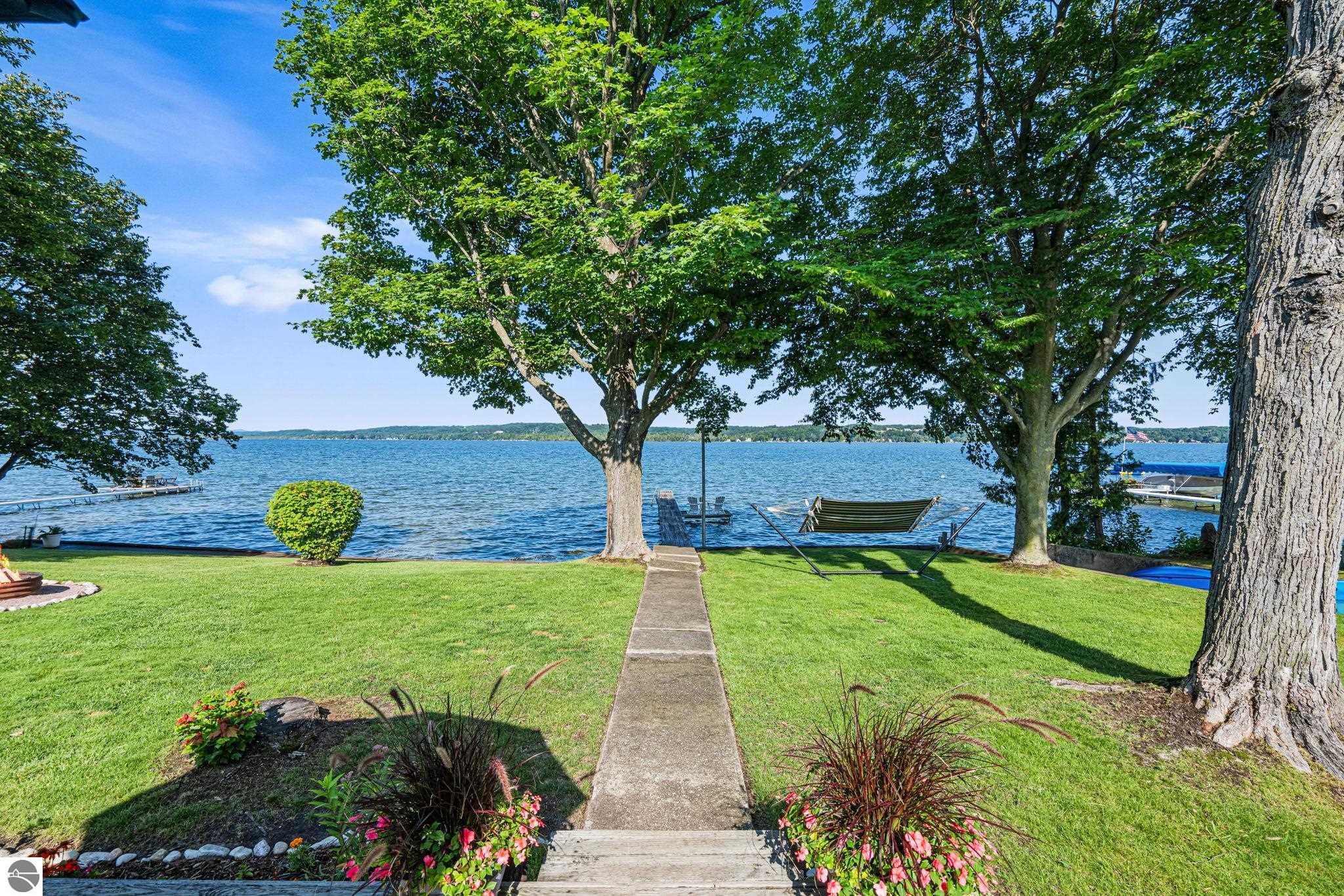 7838 S Lakeview