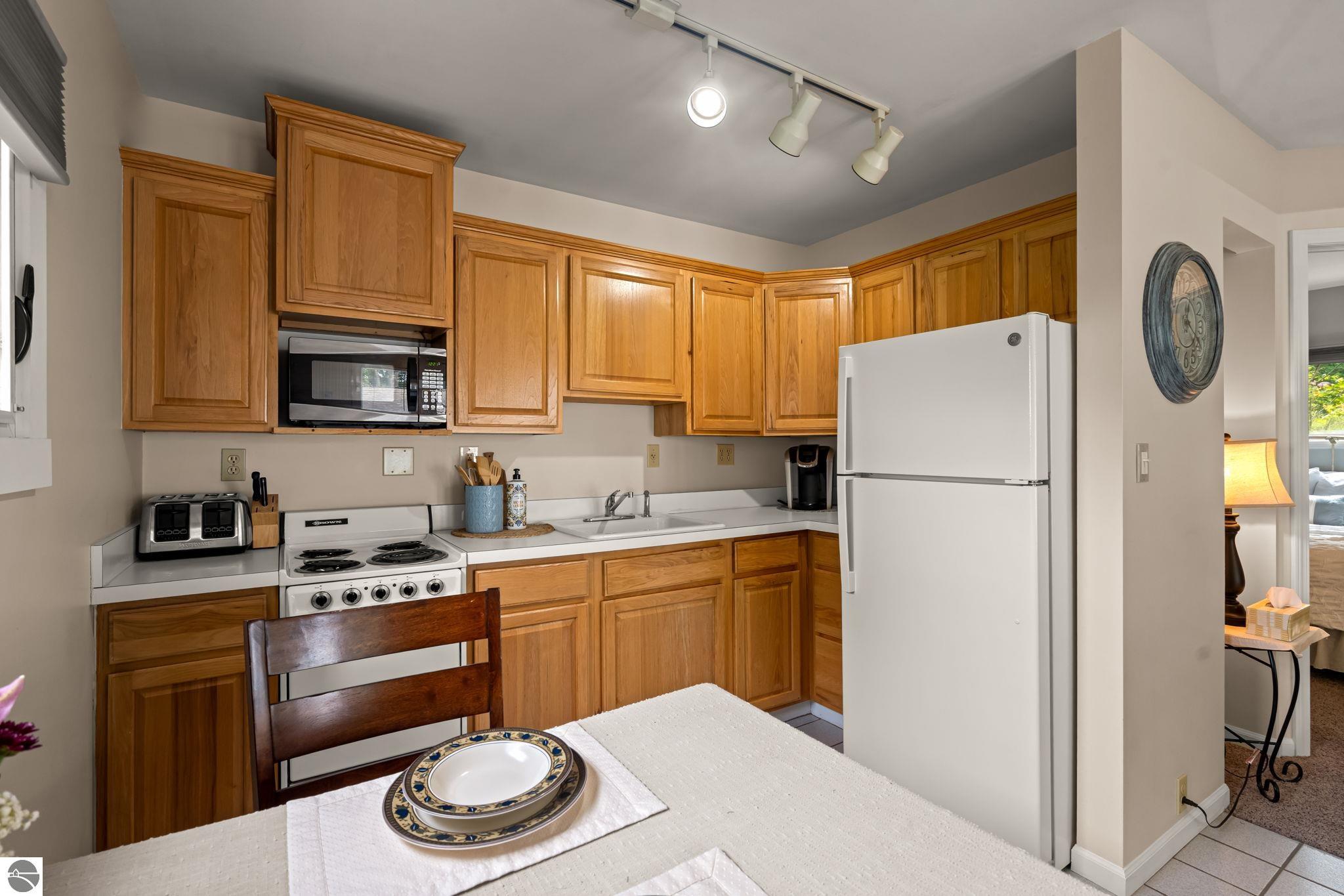 7838 S Lakeview