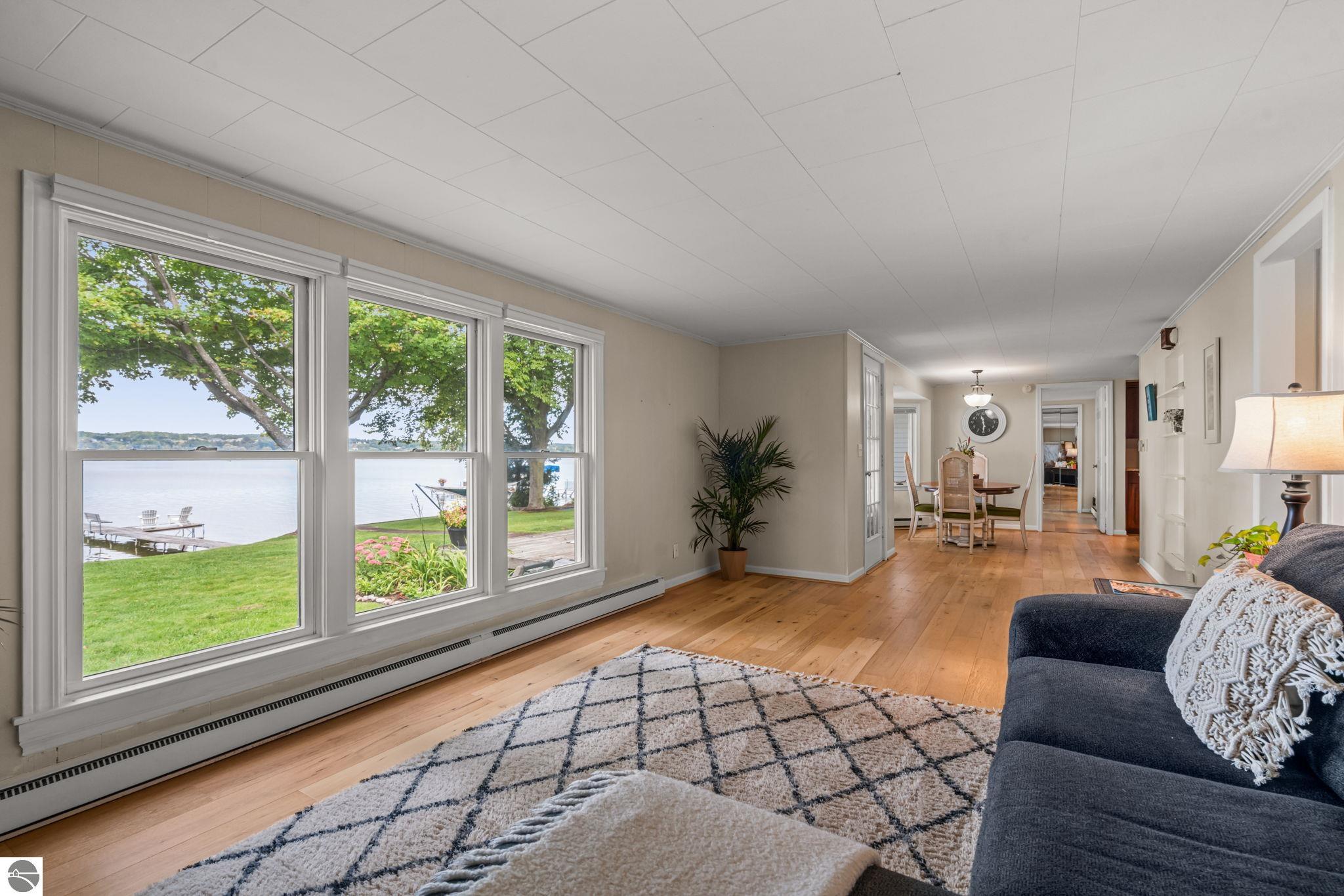 7838 S Lakeview