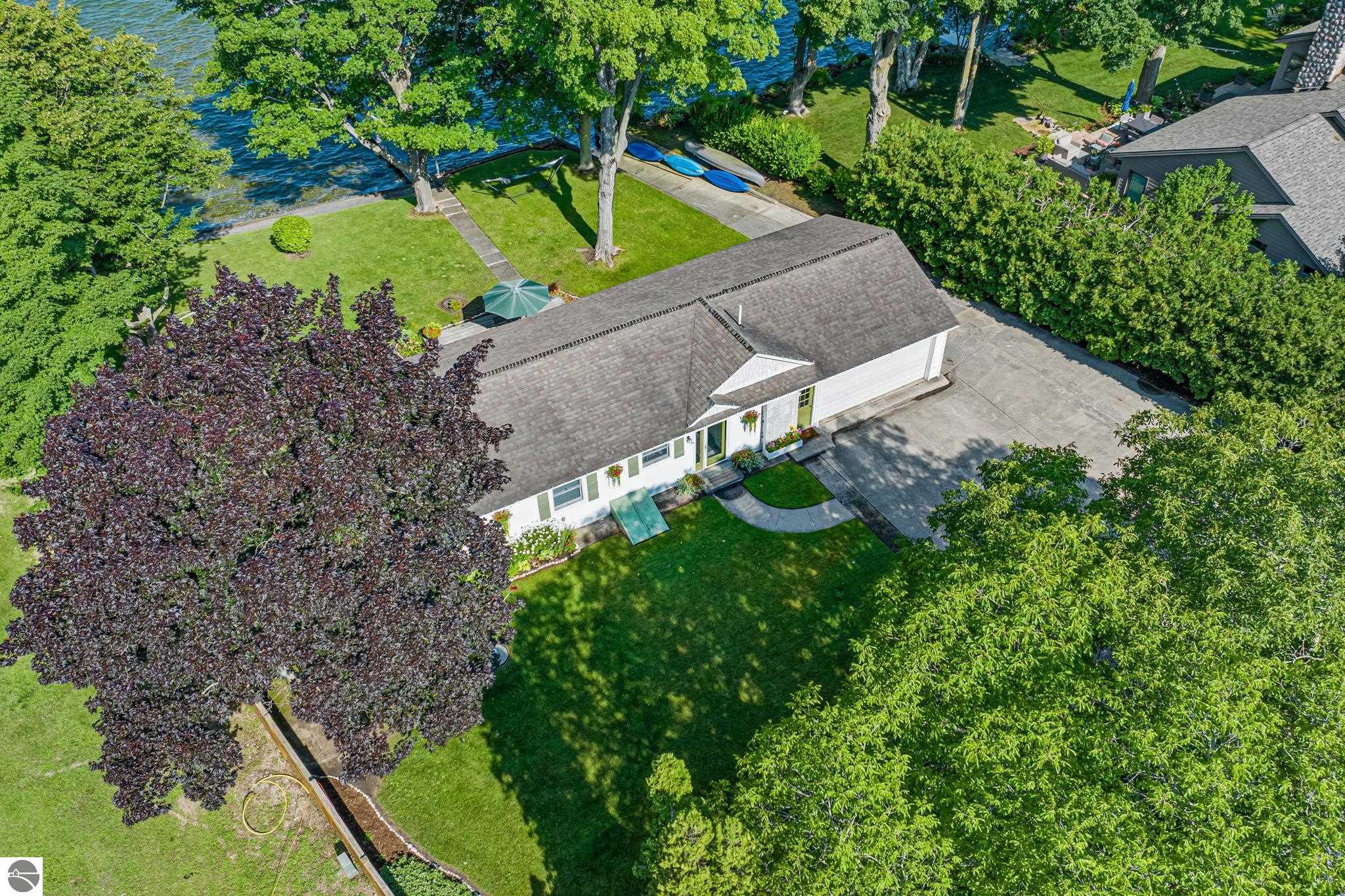7838 S Lakeview