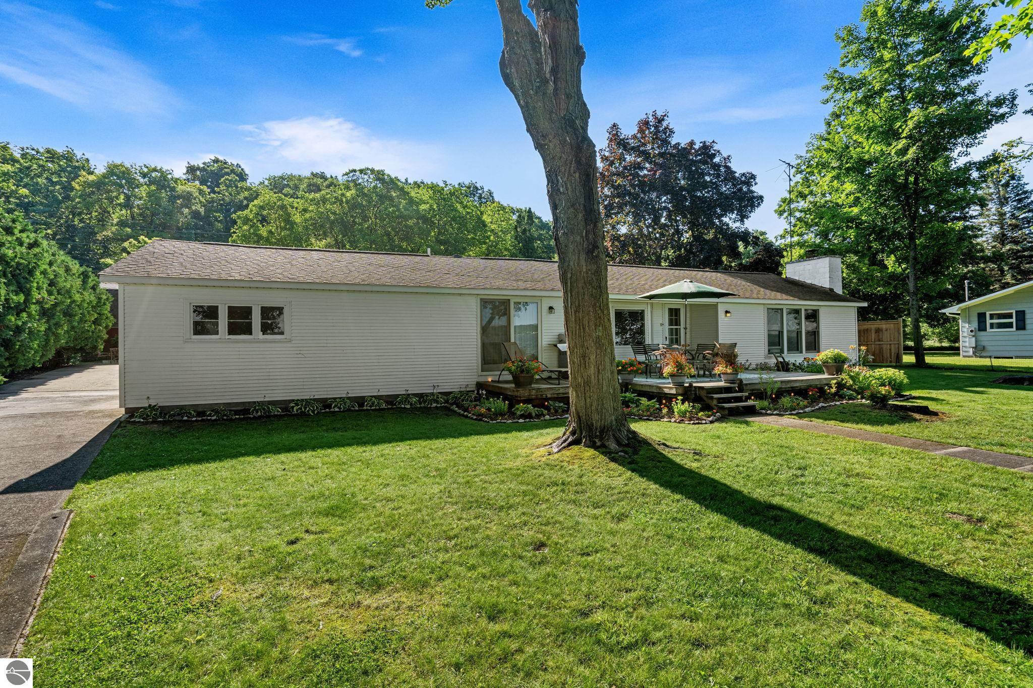 7838 S Lakeview